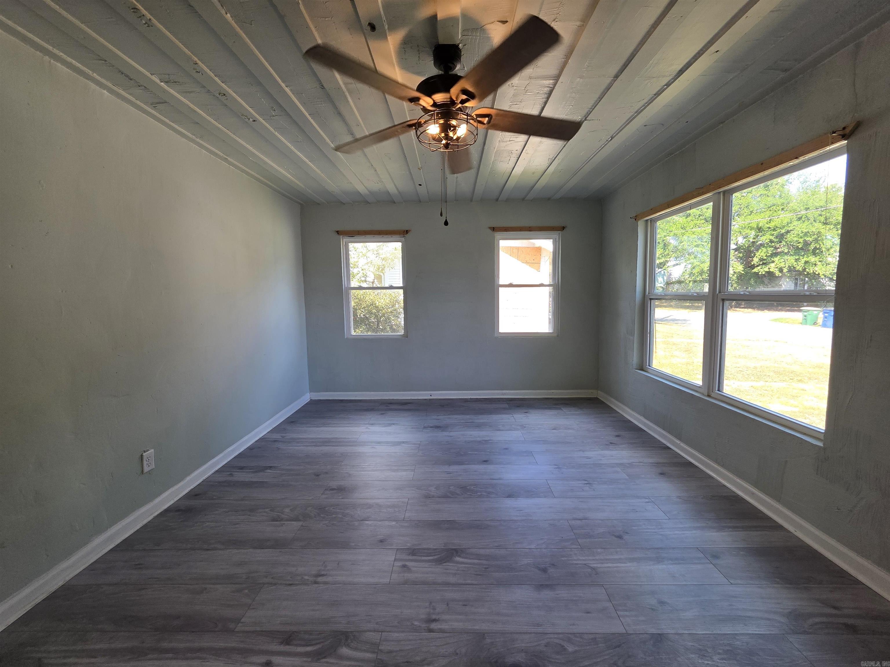 1819 Moss Street Property Photo 3