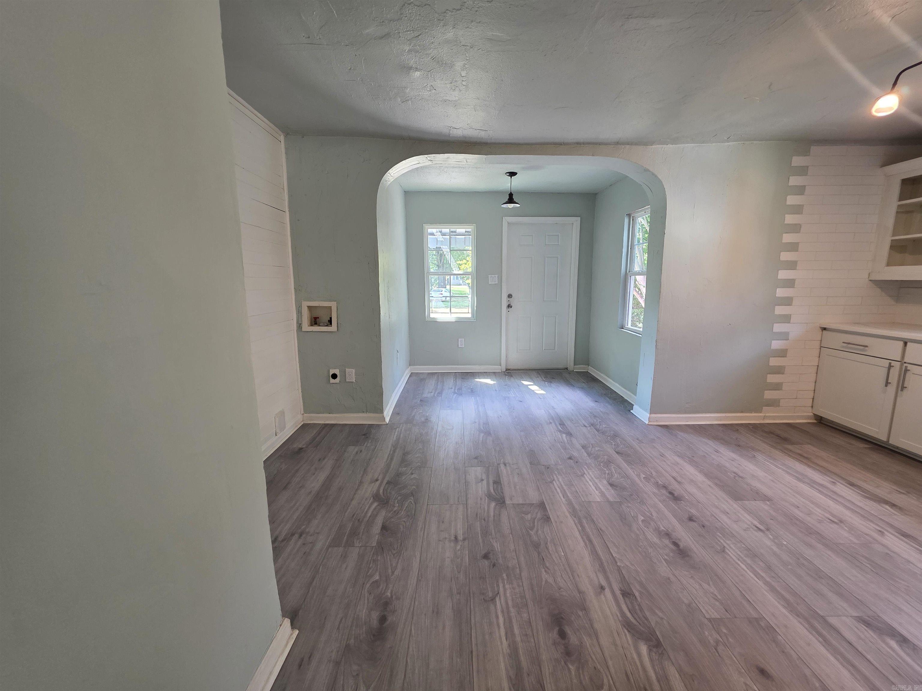 1819 Moss Street Property Photo 8