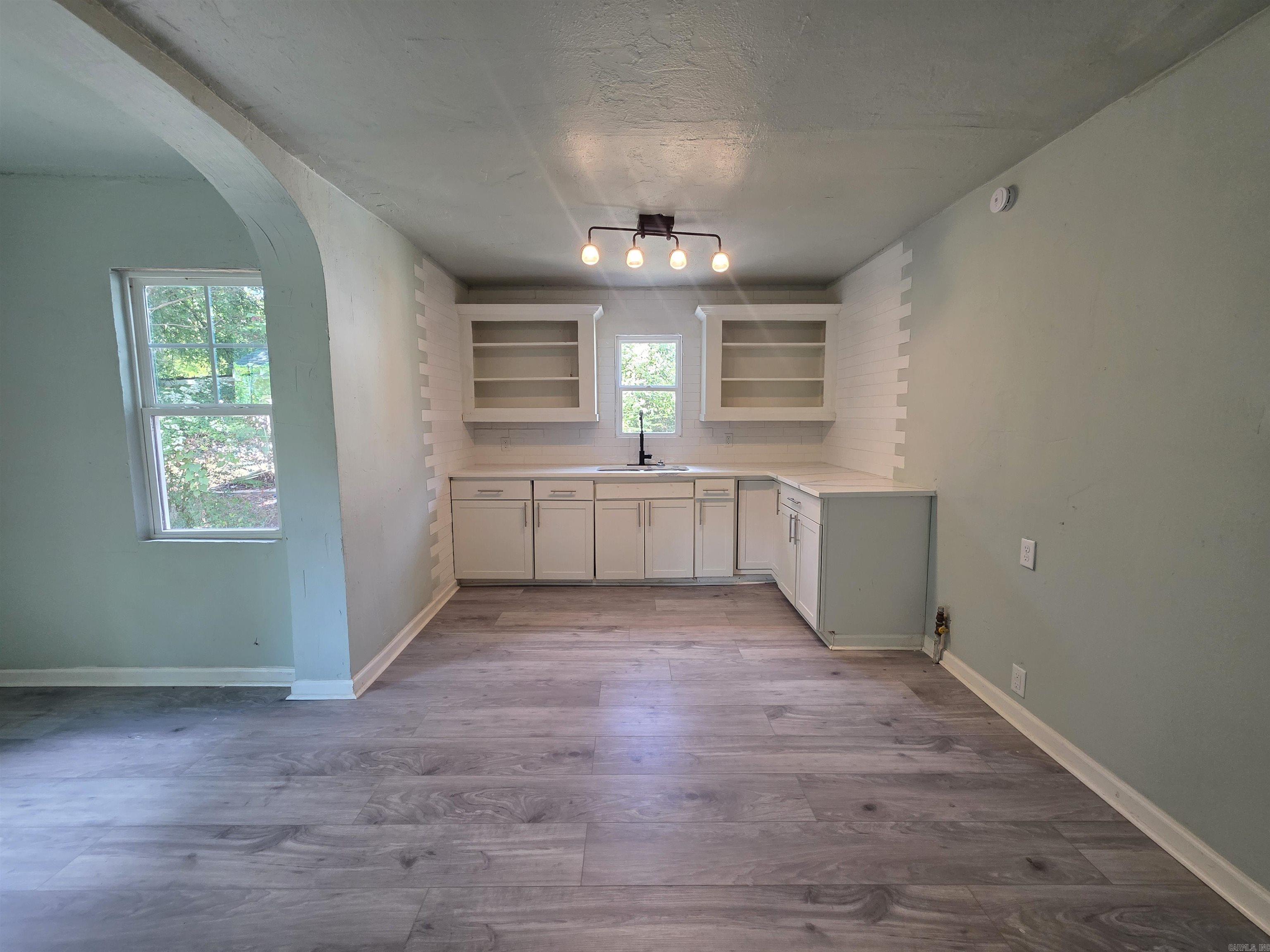 1819 Moss Street Property Photo 10