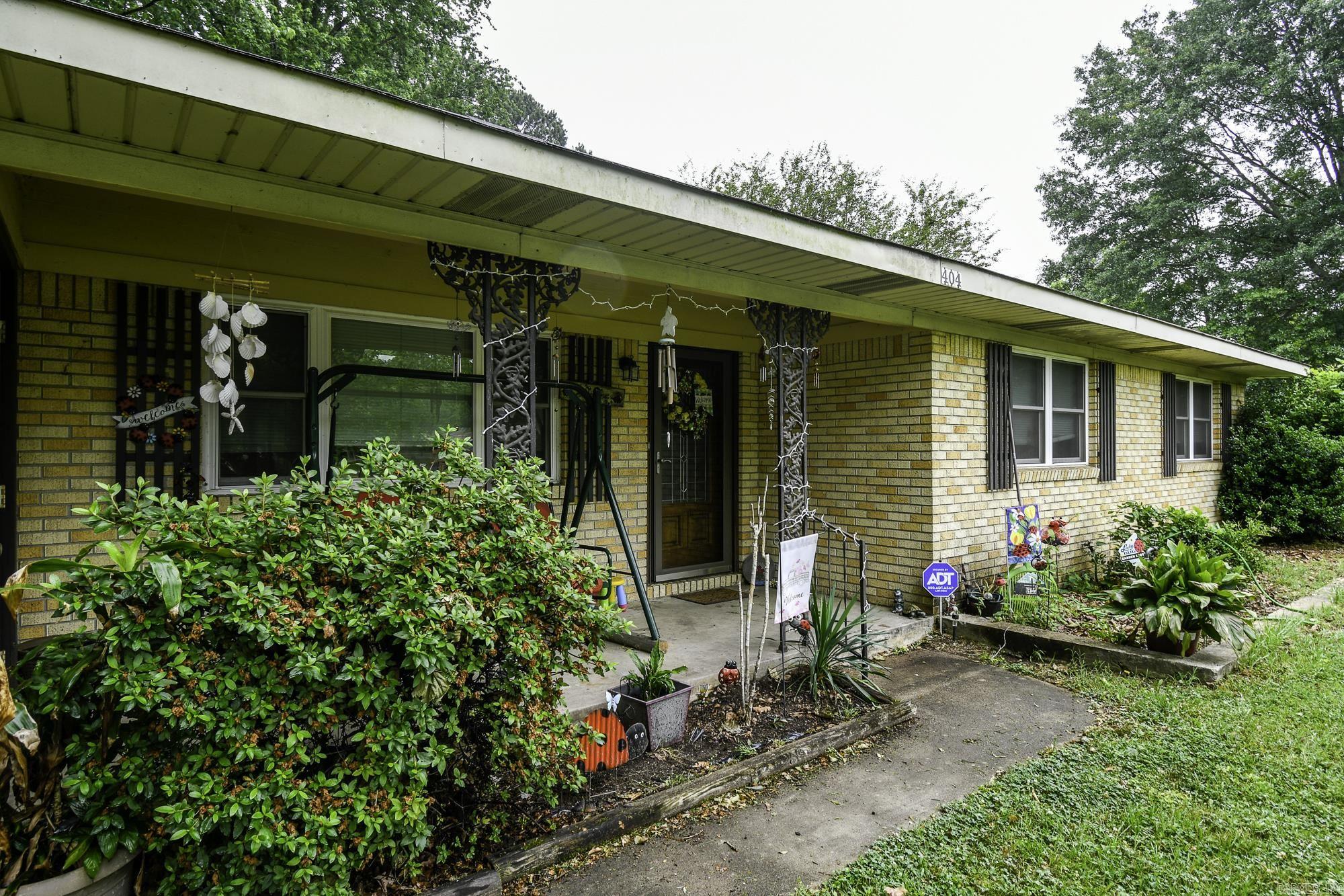404 S Pine Street Property Photo 2