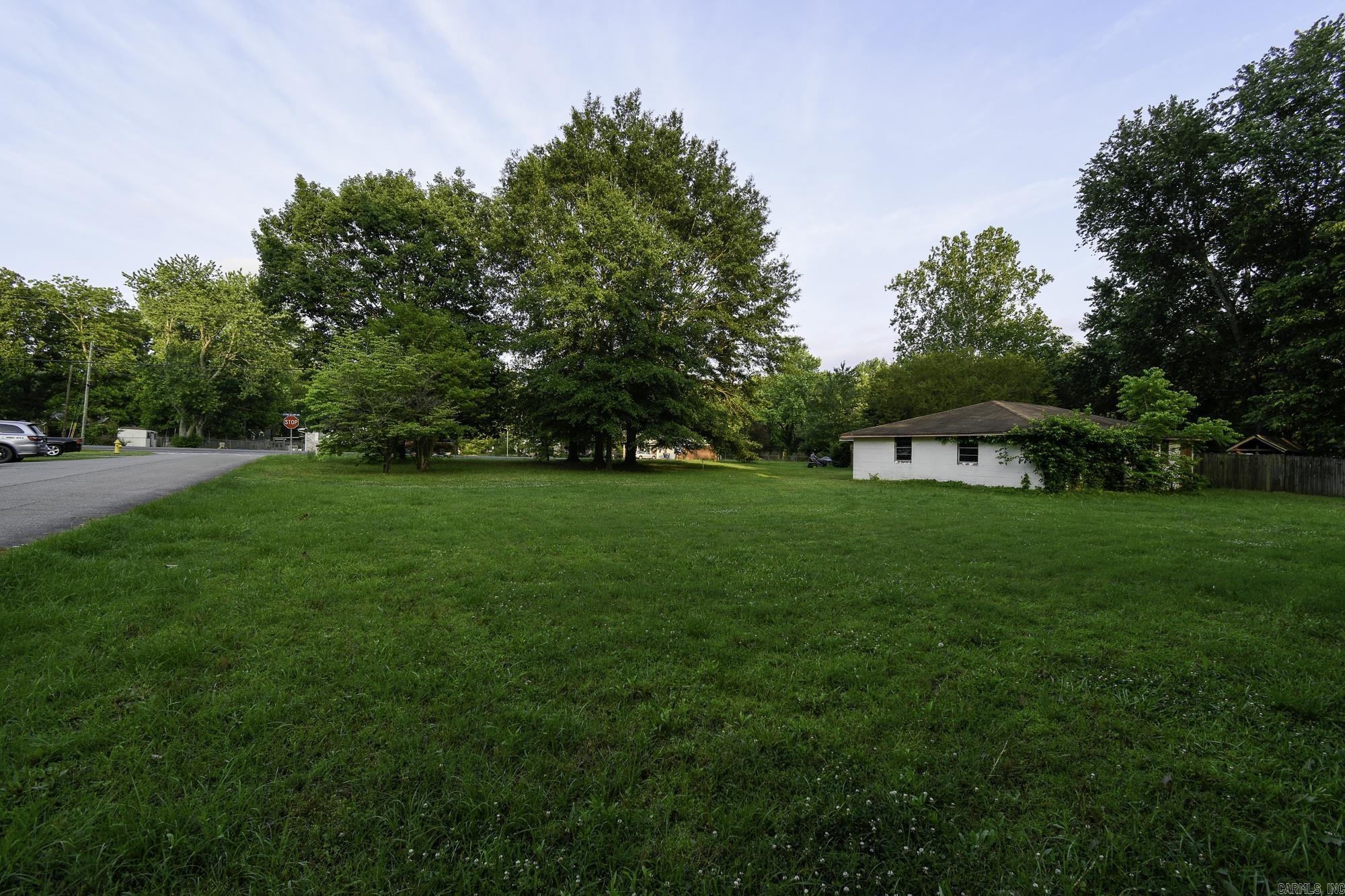 404 S Pine Street Property Photo 5