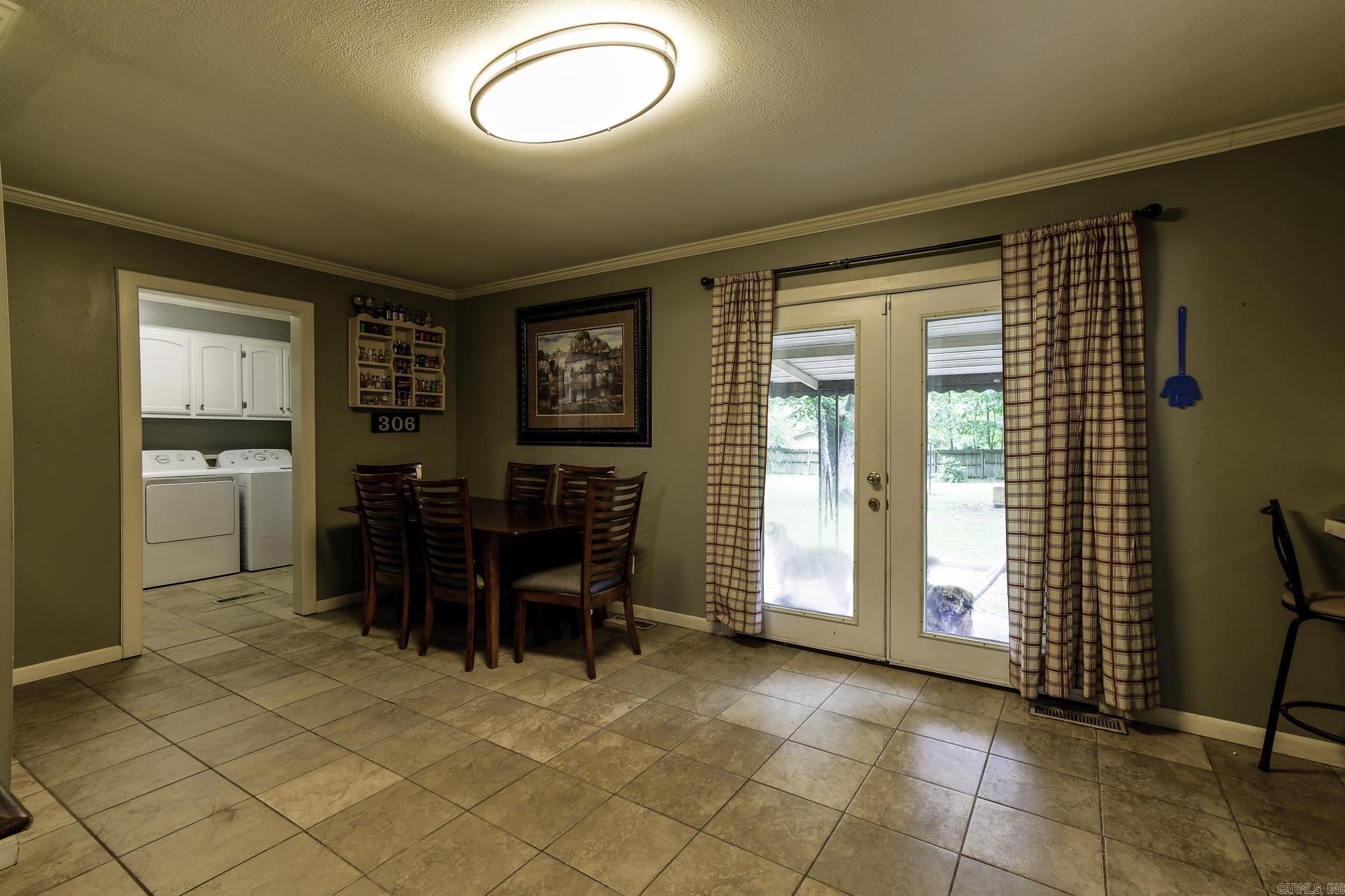 404 S Pine Street Property Photo 24