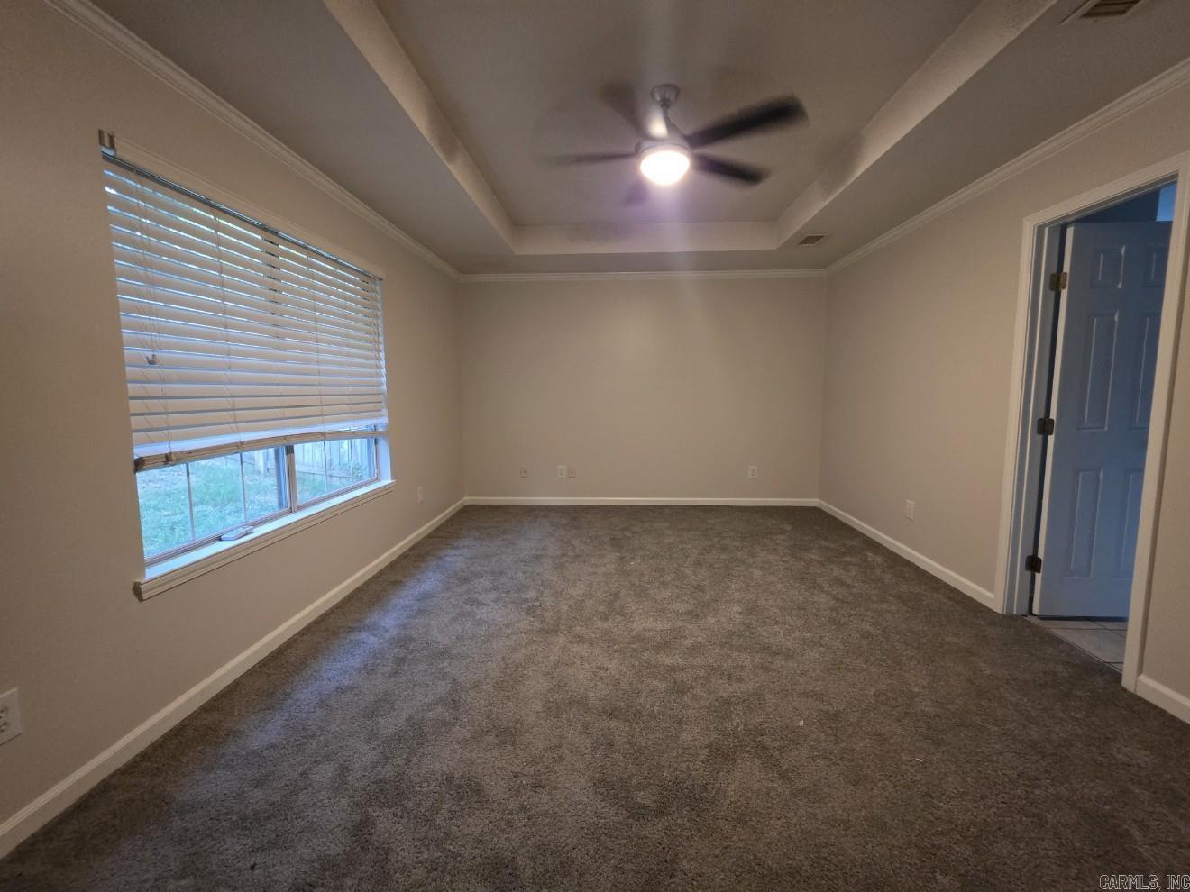 12512 Woodbury Drive Property Photo 9