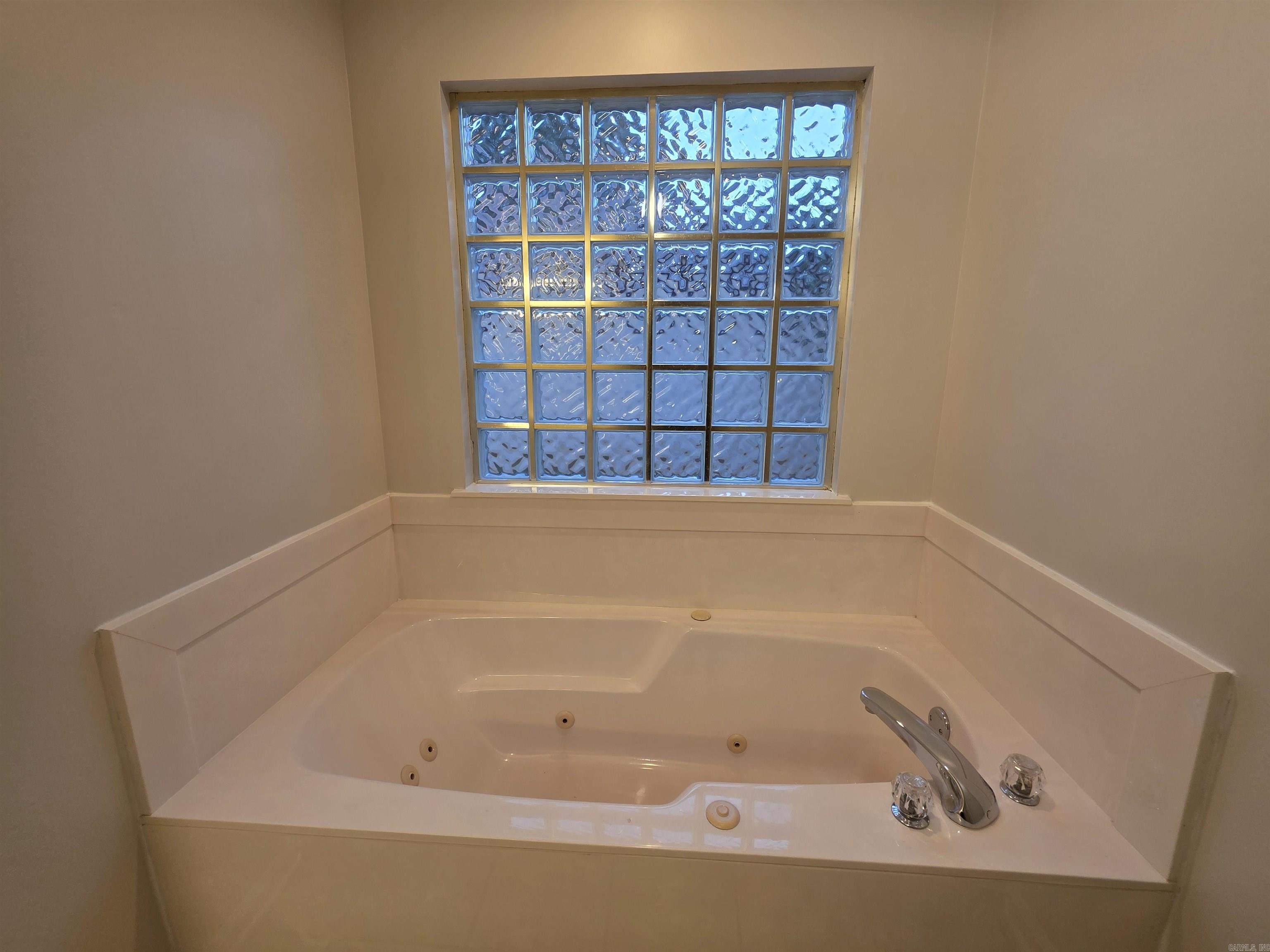 12512 Woodbury Drive Property Photo 14