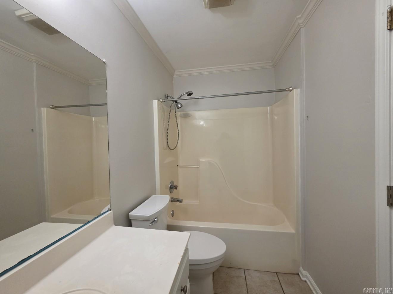 12512 Woodbury Drive Property Photo 24