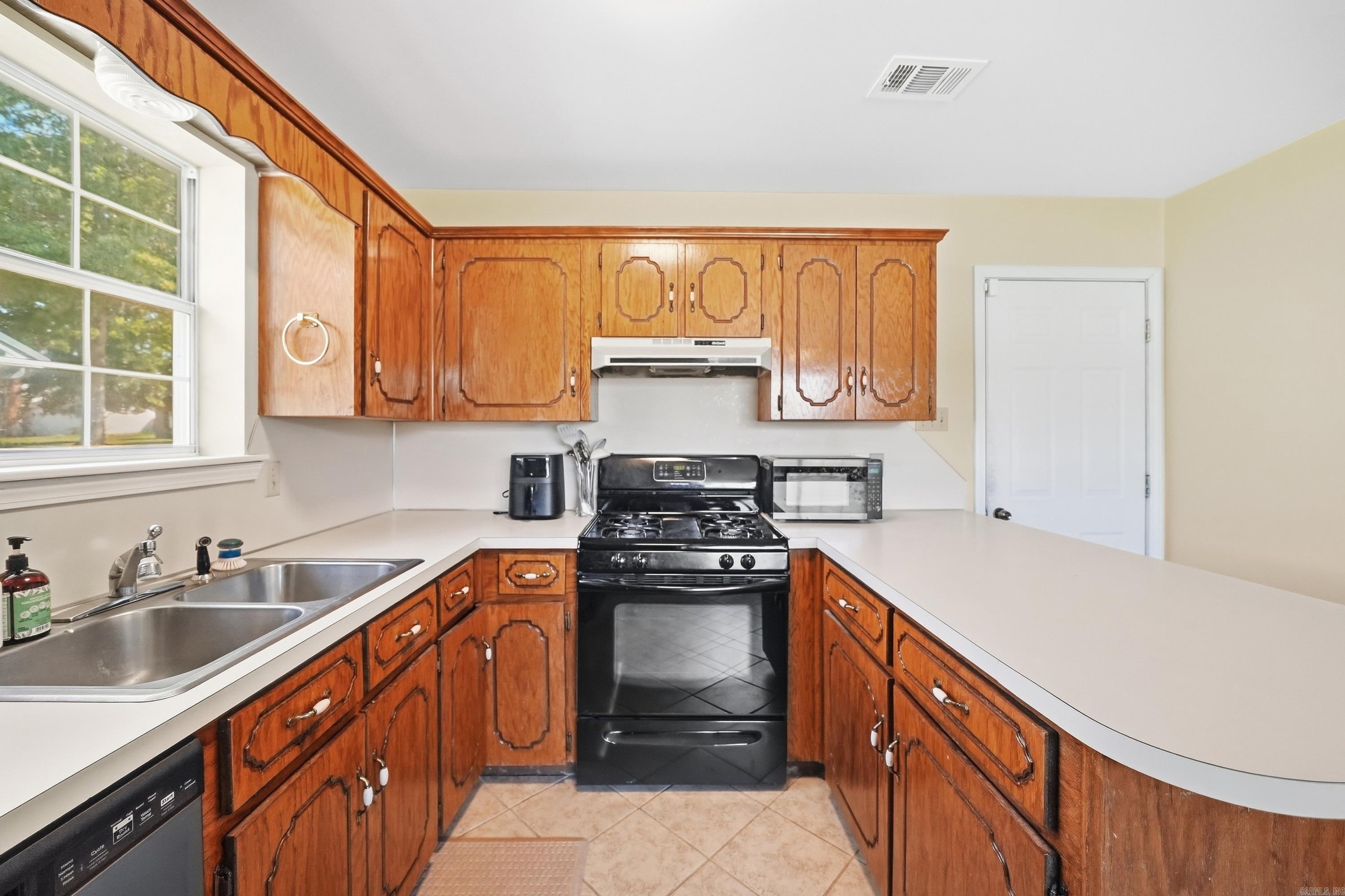32 Burns Drive Property Photo 14