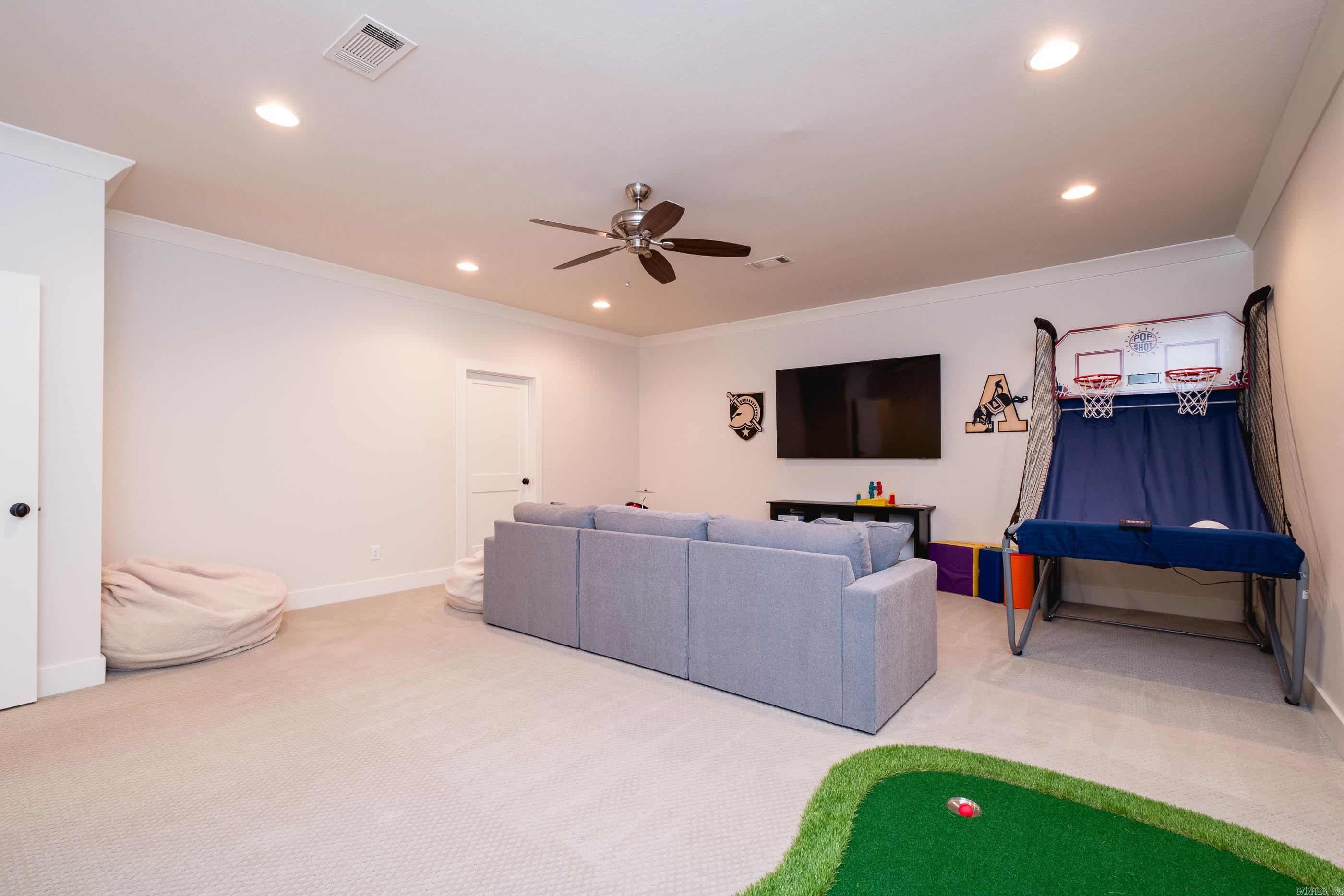 18 Ensbury Place Property Photo 43