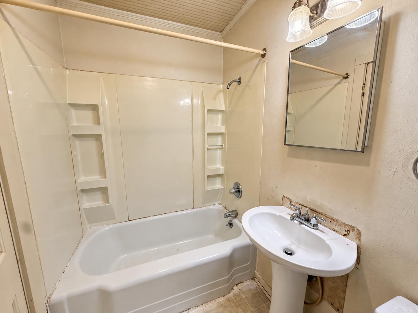 1007 Haddock Street Property Photo 10