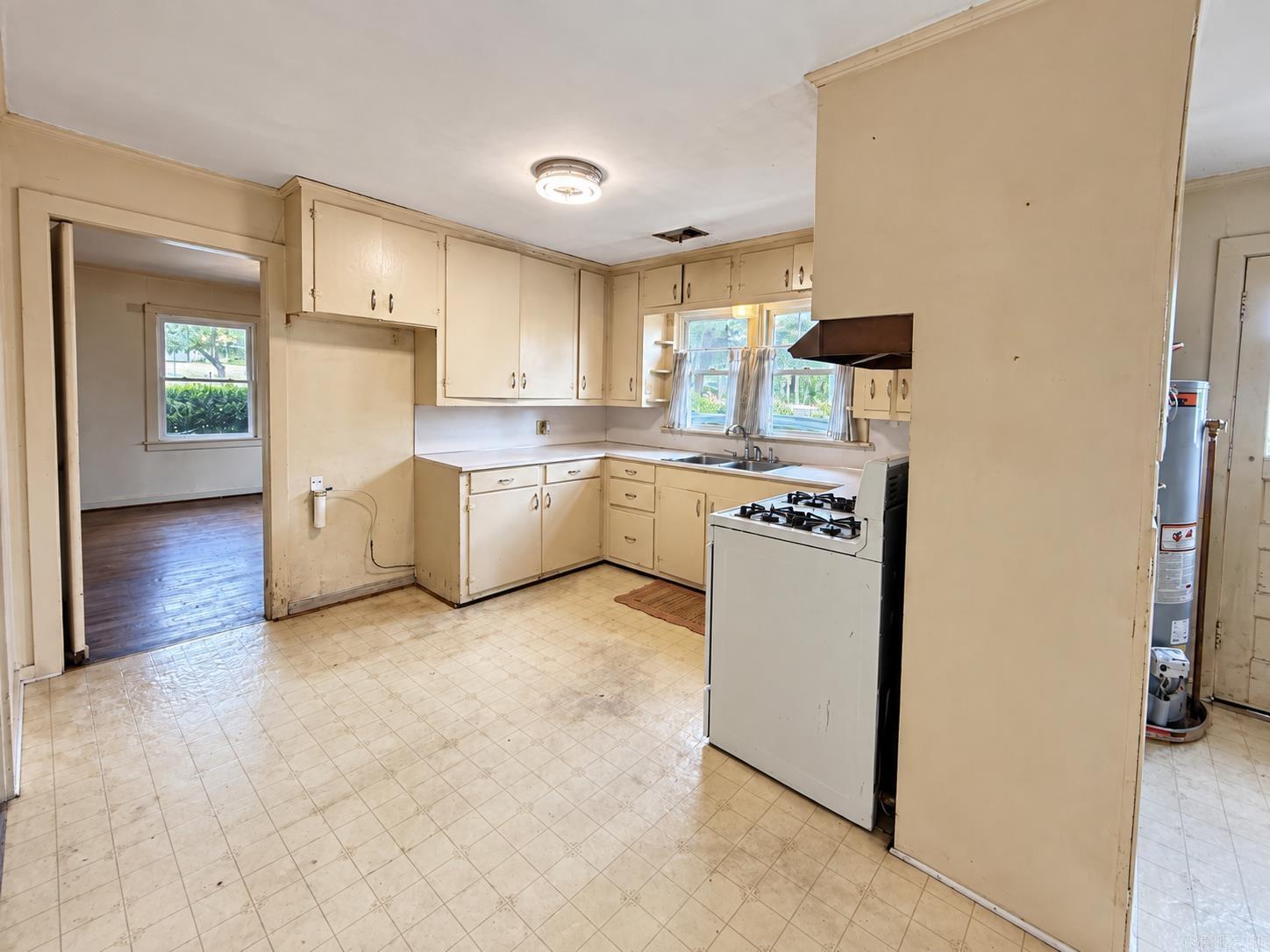 1007 Haddock Street Property Photo 20