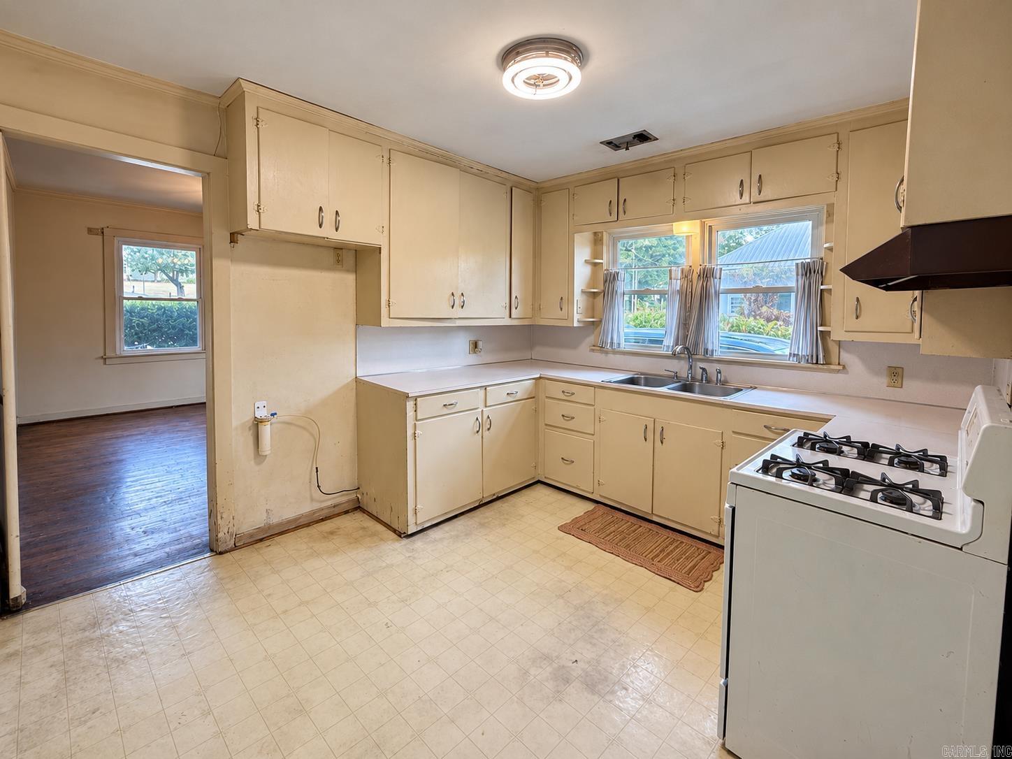 1007 Haddock Street Property Photo 21