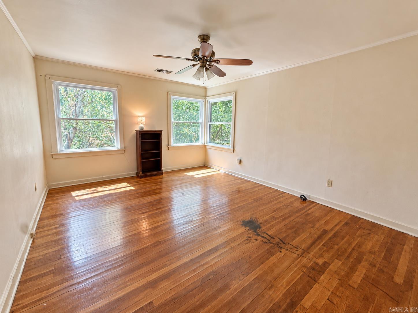 1007 Haddock Street Property Photo 27
