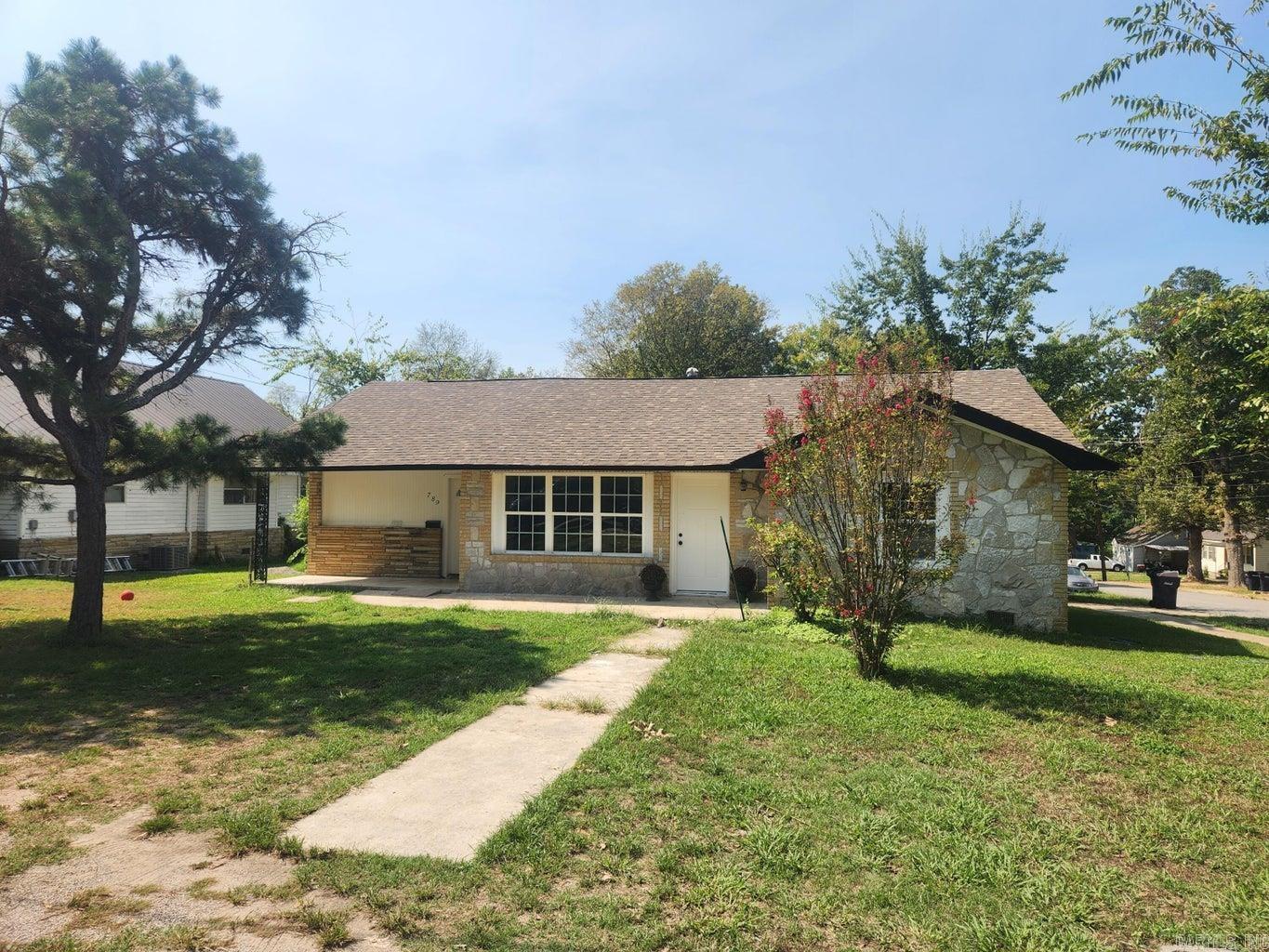 789 Brooks Street Property Photo 2