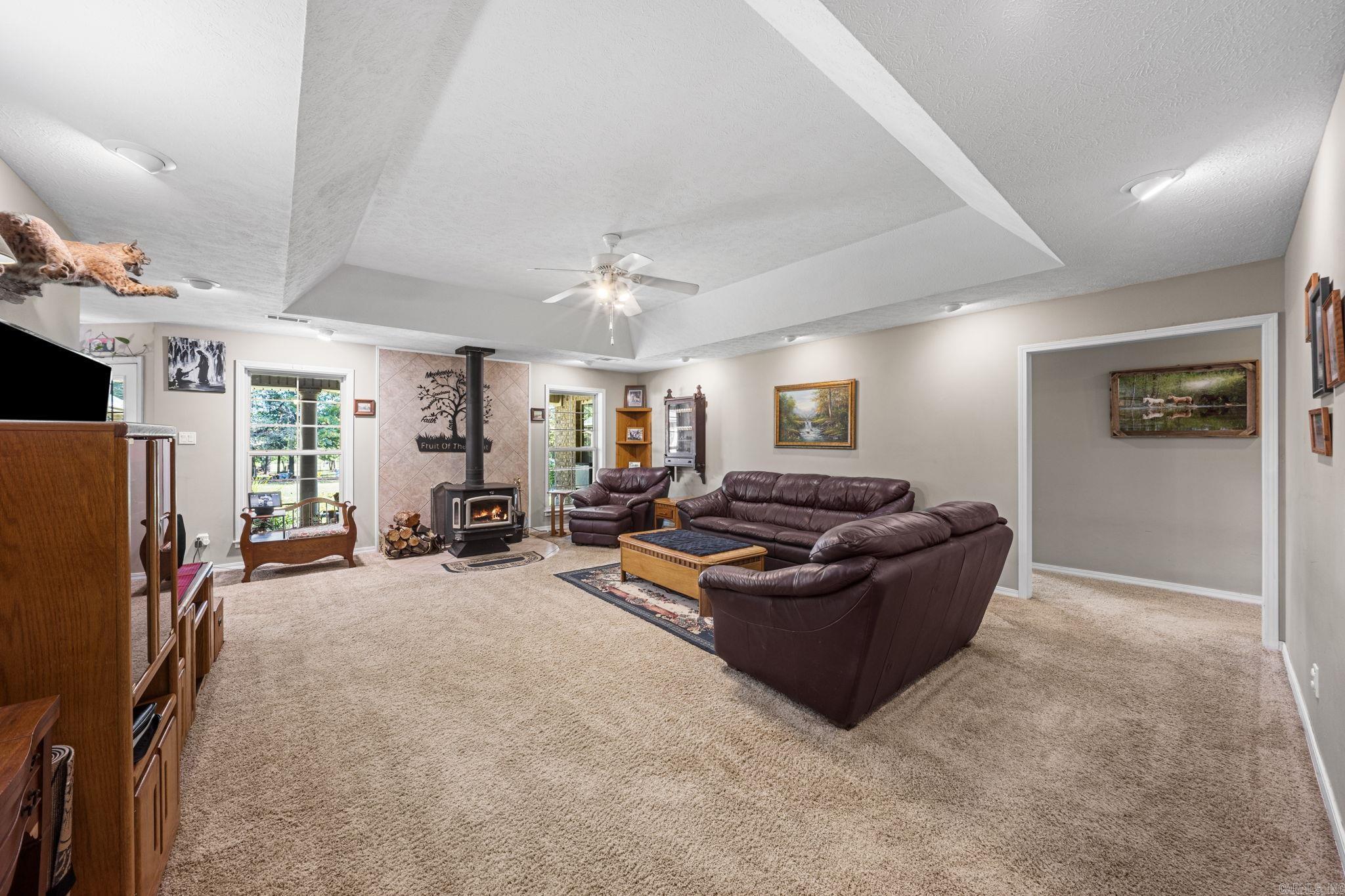 33 E Lewisburg Property Photo 9