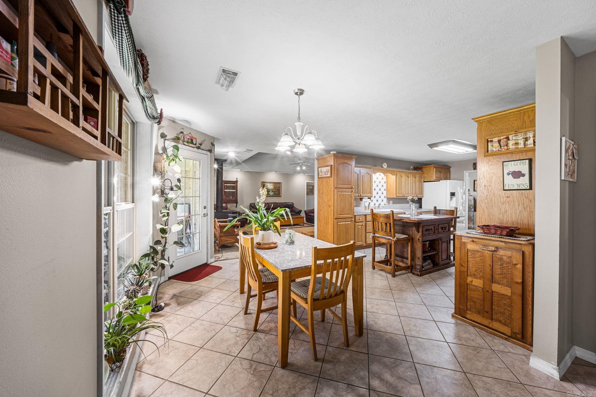 33 E Lewisburg Property Photo 12