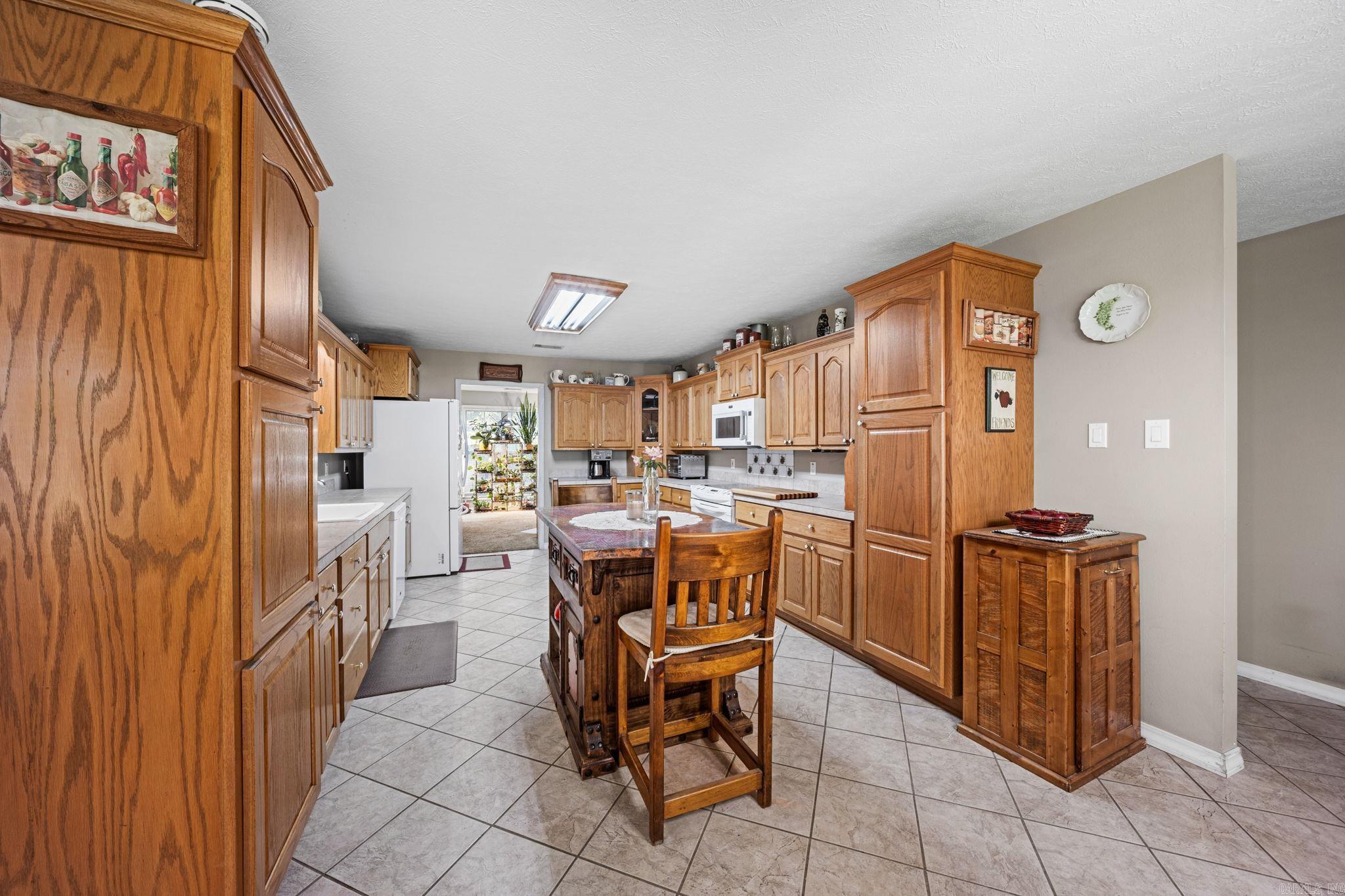 33 E Lewisburg Property Photo 13