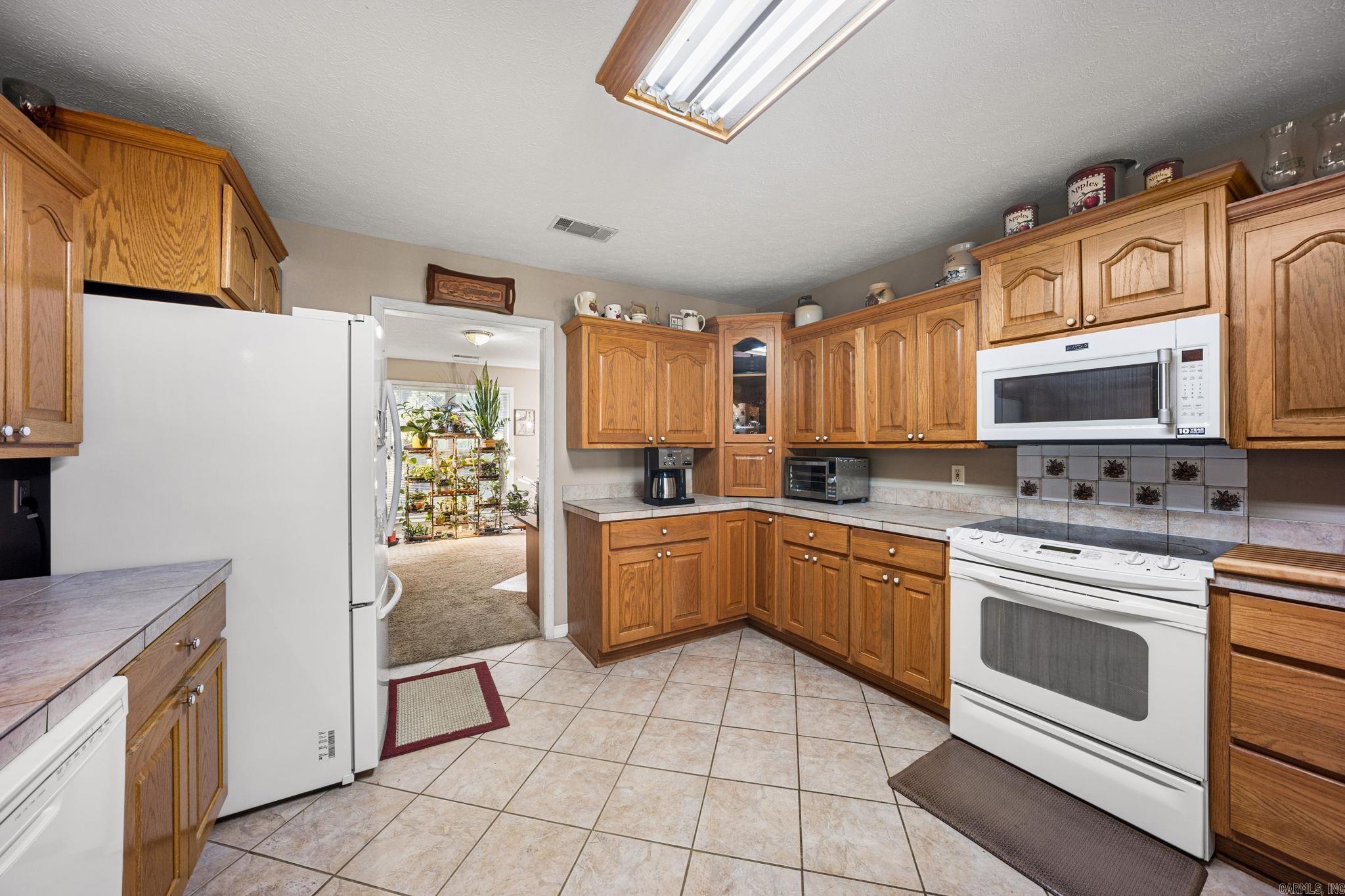 33 E Lewisburg Property Photo 15