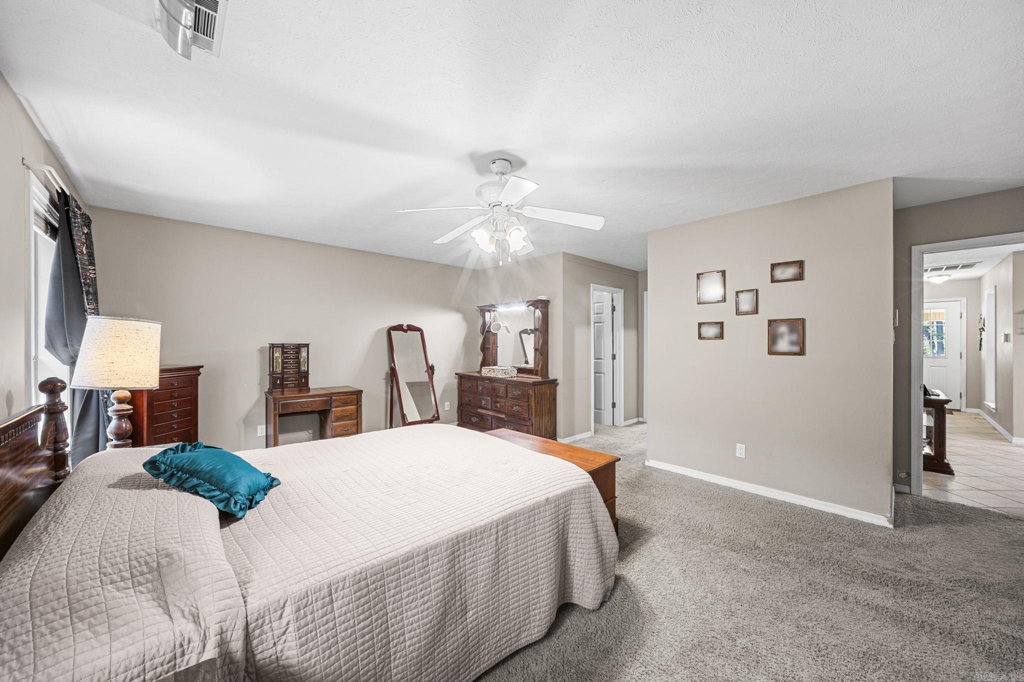 33 E Lewisburg Property Photo 18