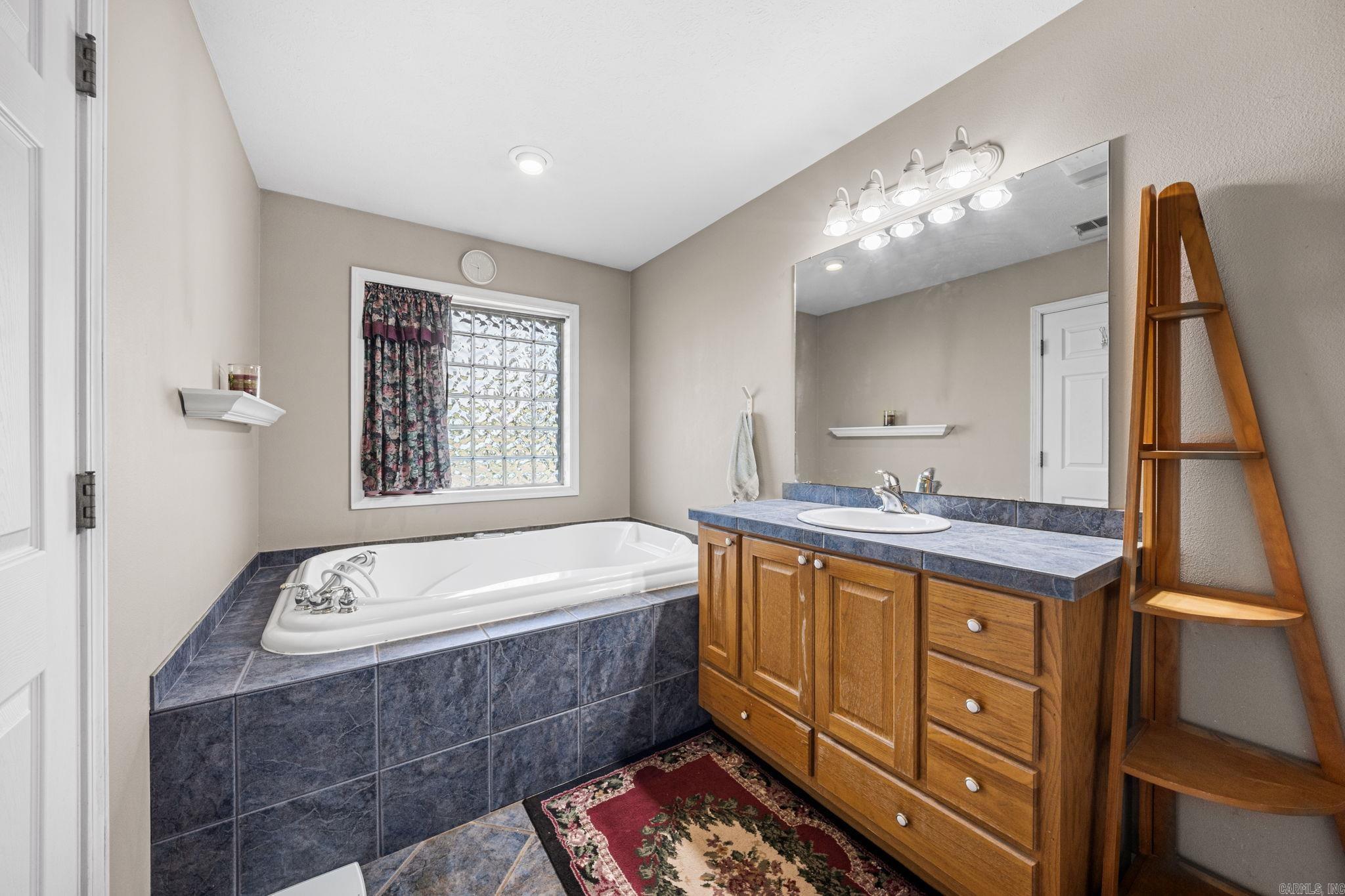 33 E Lewisburg Property Photo 19