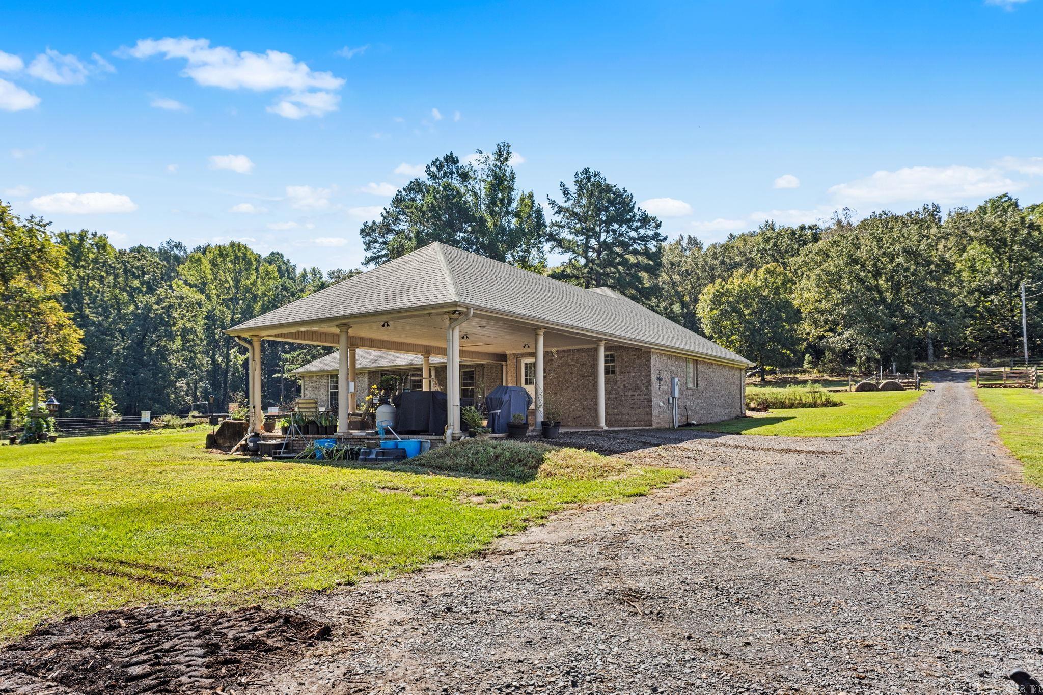 33 E Lewisburg Property Photo 40
