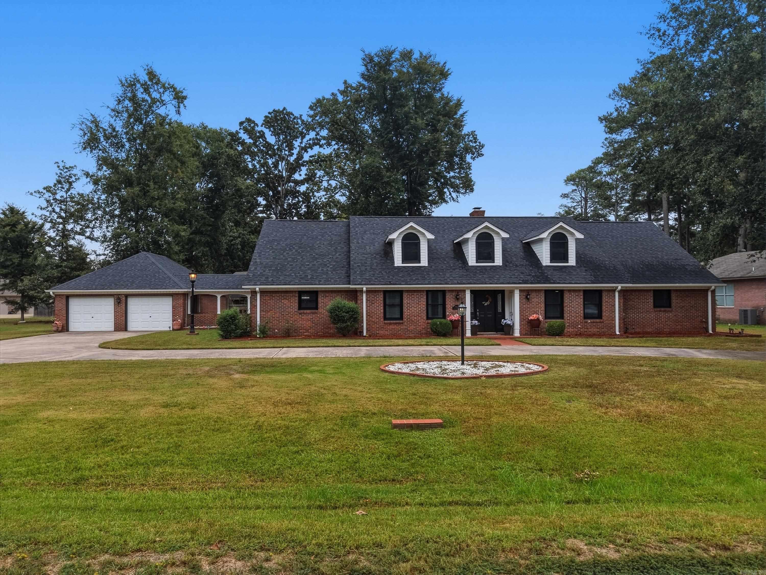 7303 Rosswood Road Property Photo 2