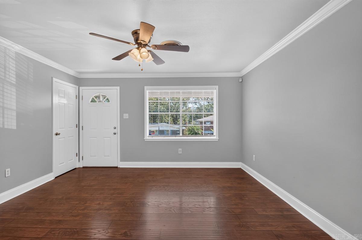 800 Buttercup Circle Property Photo 4