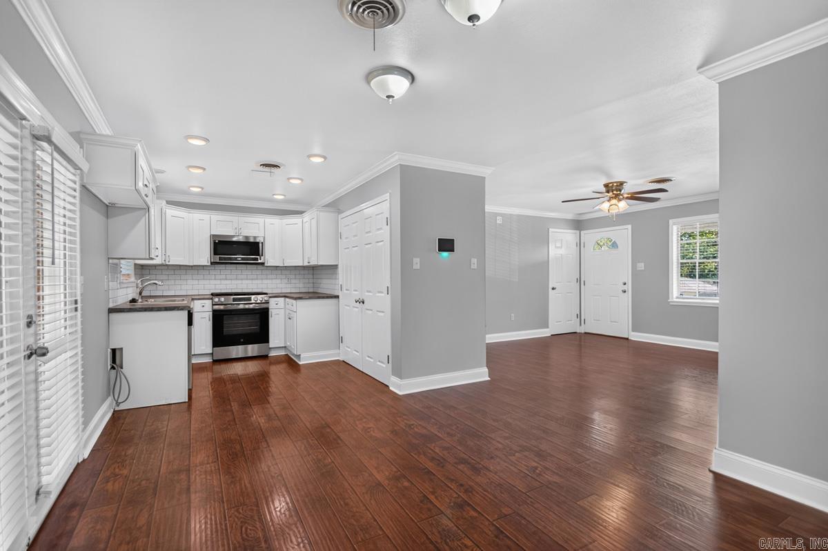 800 Buttercup Circle Property Photo 6