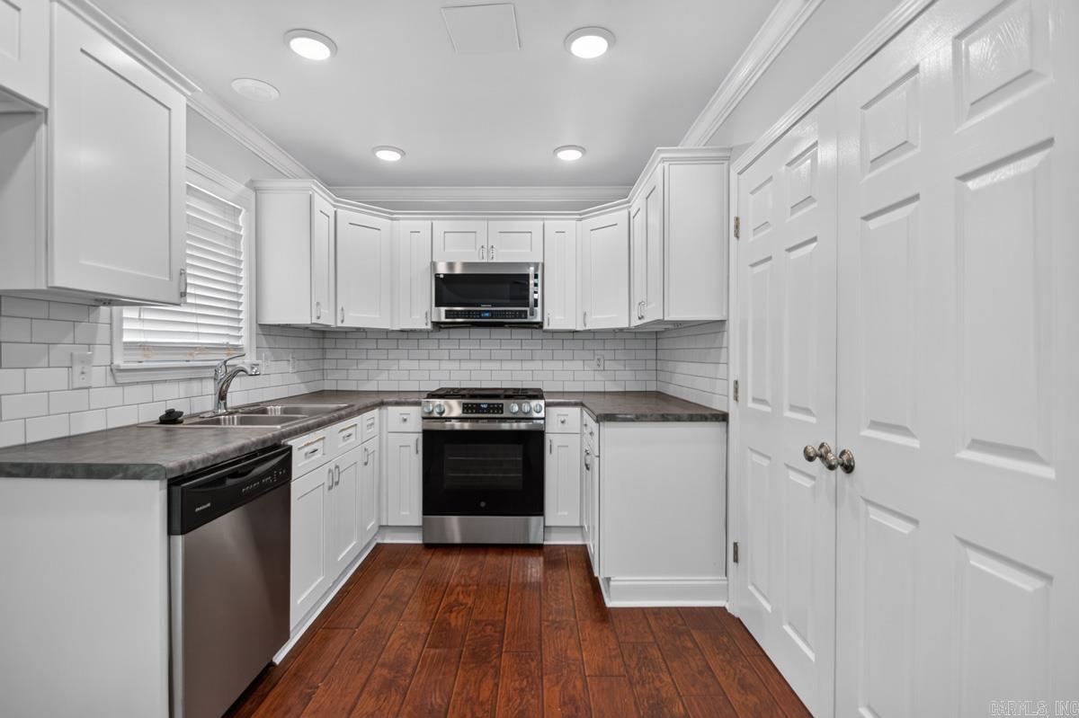 800 Buttercup Circle Property Photo 8