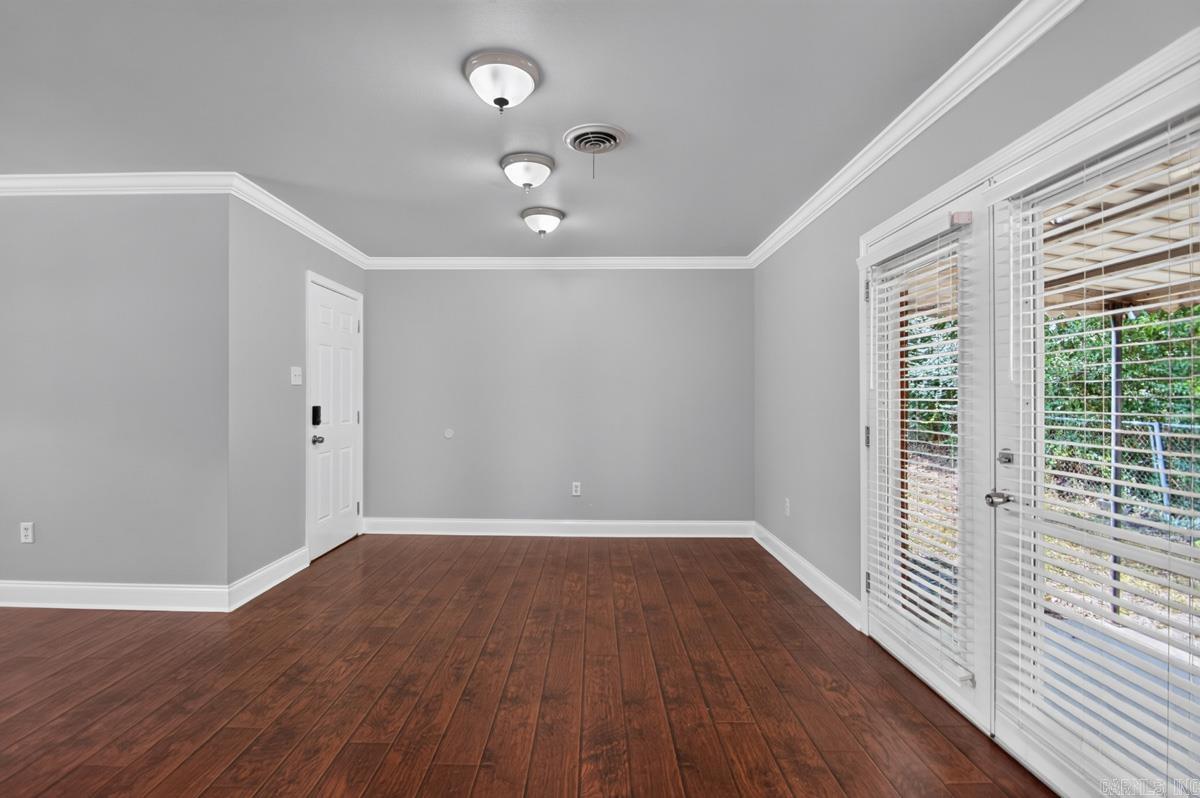 800 Buttercup Circle Property Photo 11