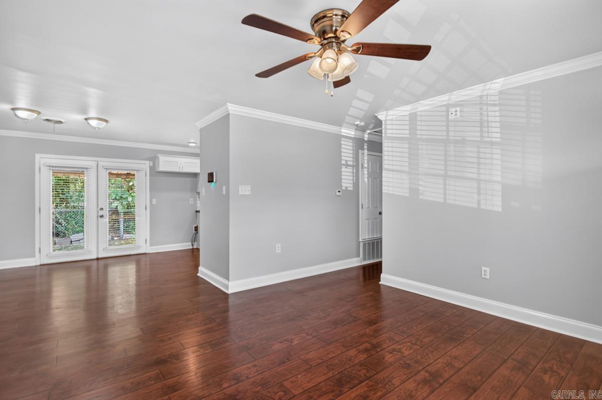800 Buttercup Circle Property Photo 12