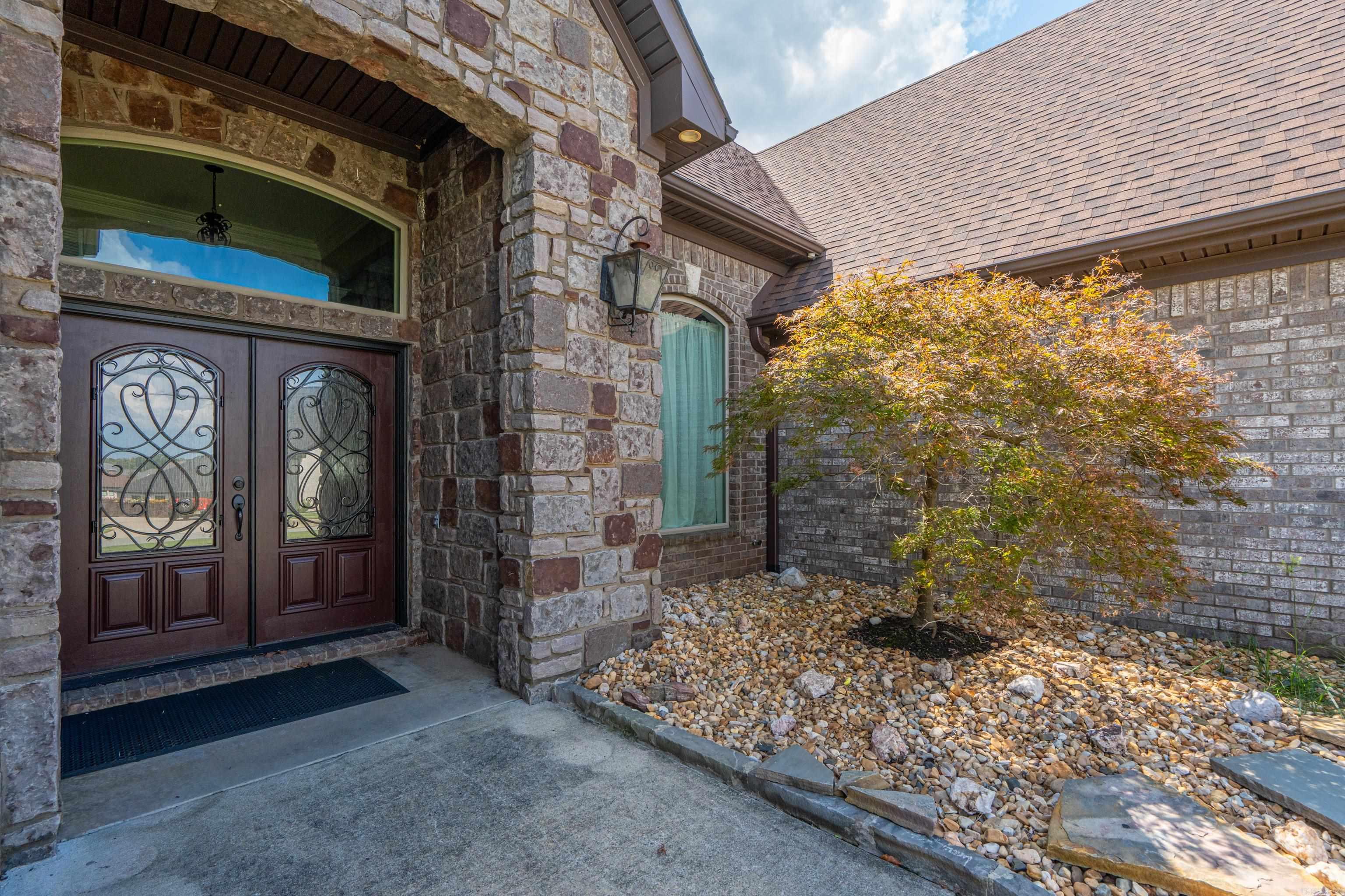 6557 Westminster Property Photo 4
