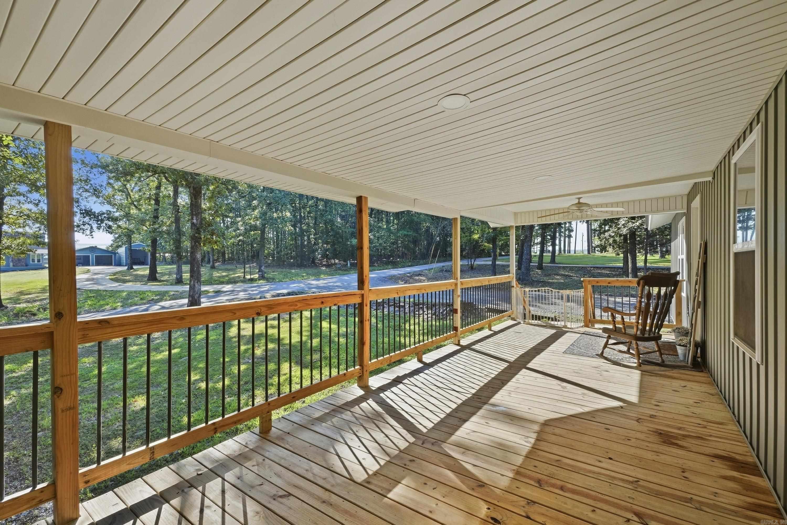 55 Woodland Cove Dr Property Photo 9