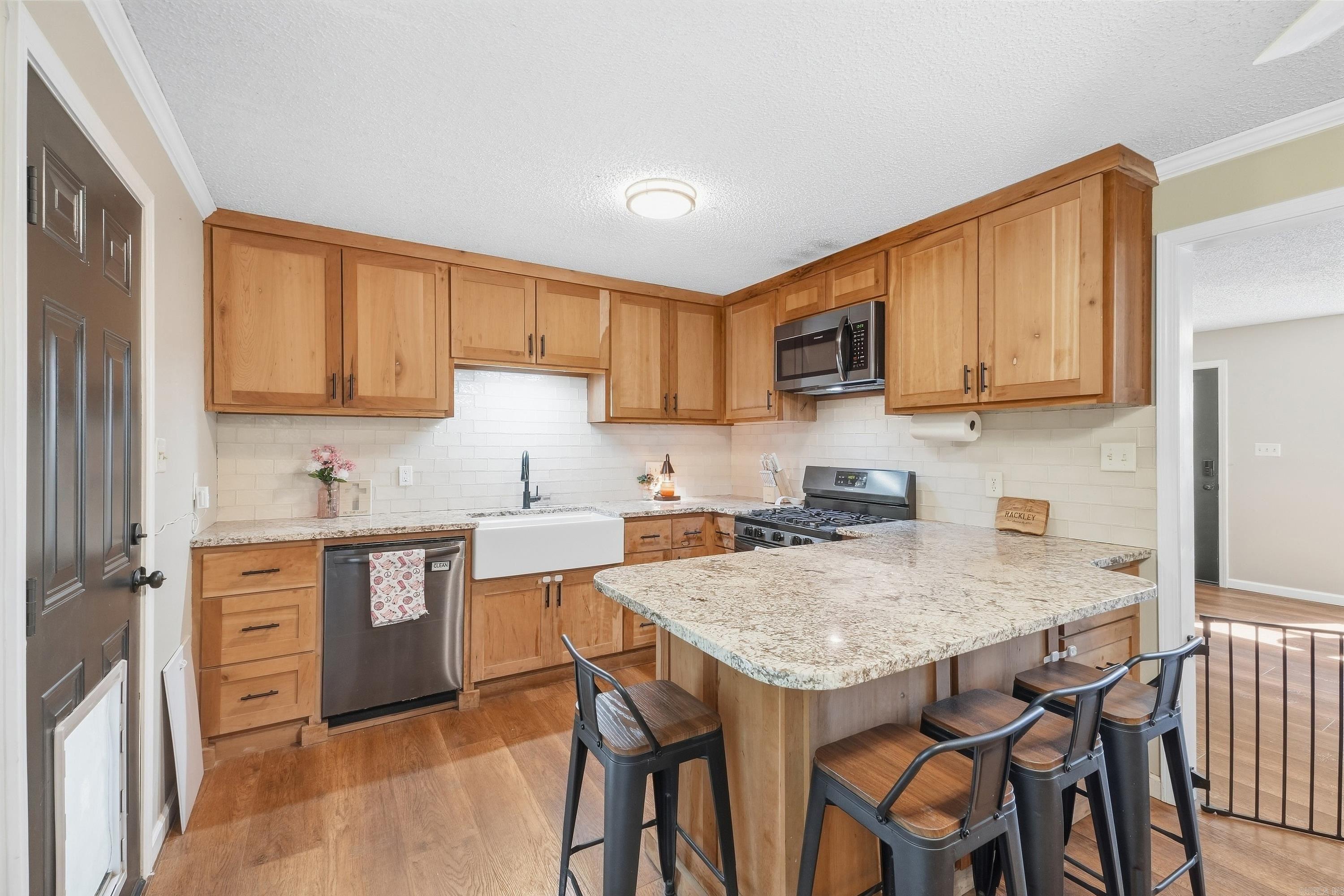 55 Woodland Cove Dr Property Photo 10