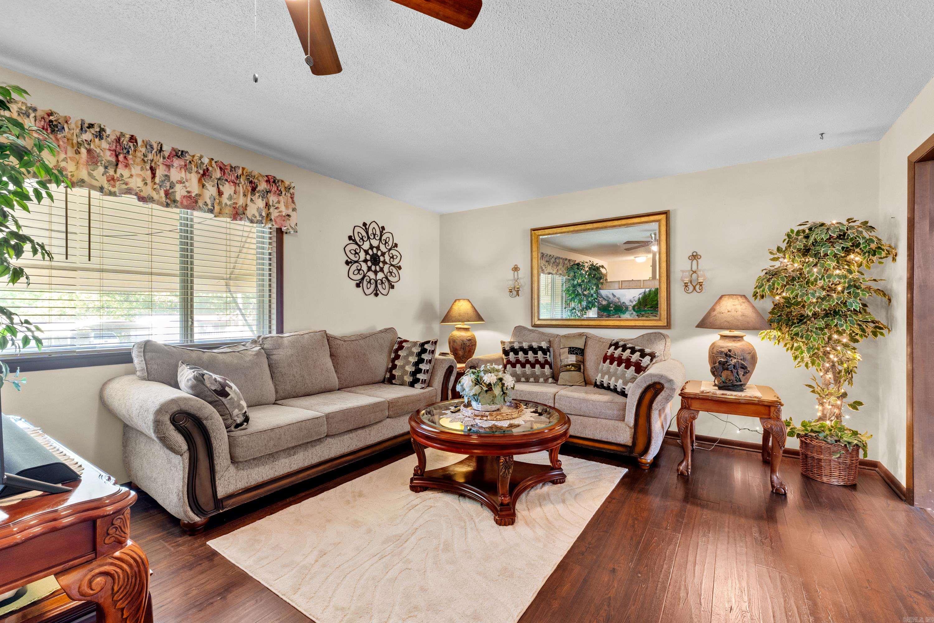 38 Foxridge Lane Property Photo 4