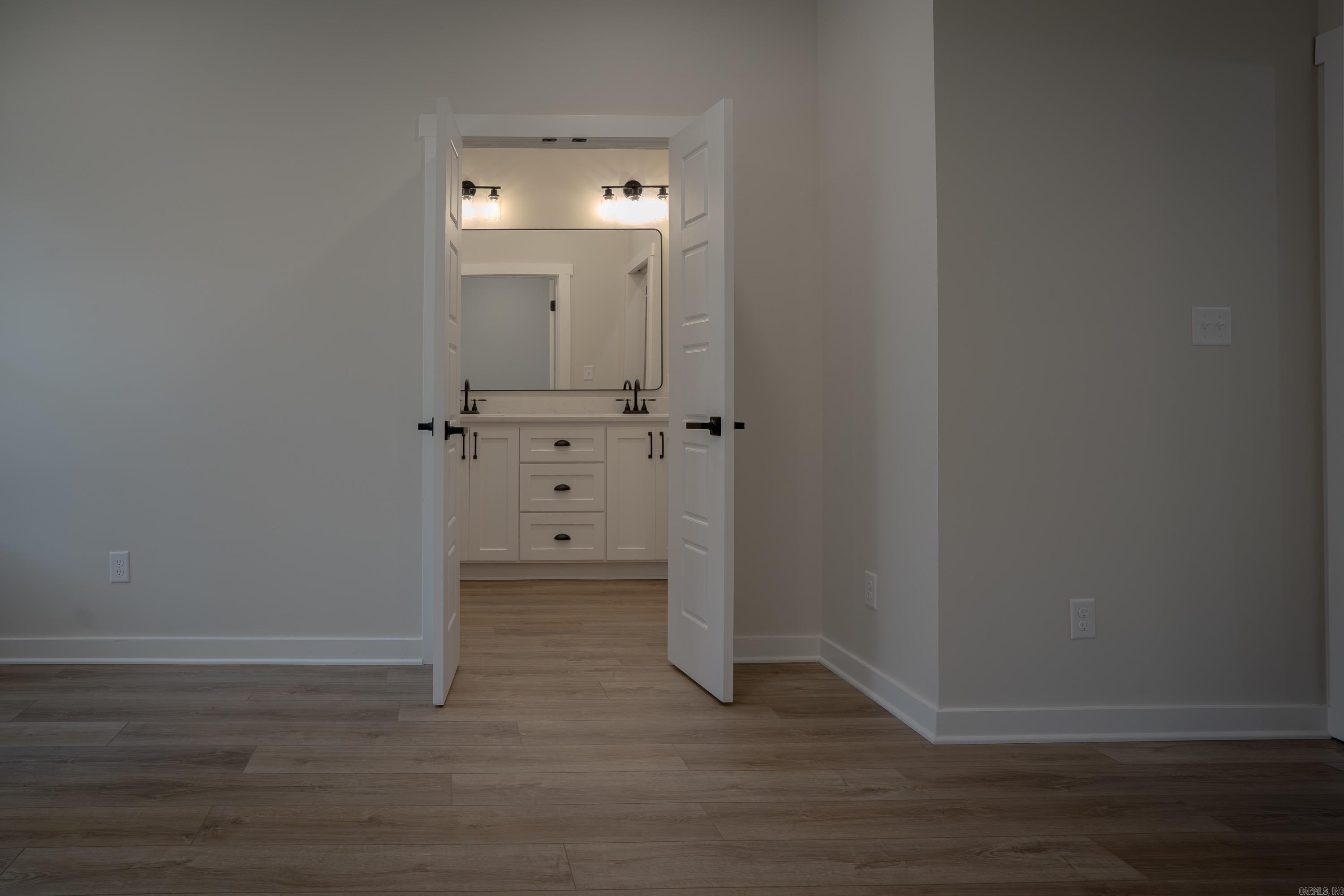 196 Pearson Street Property Photo 8