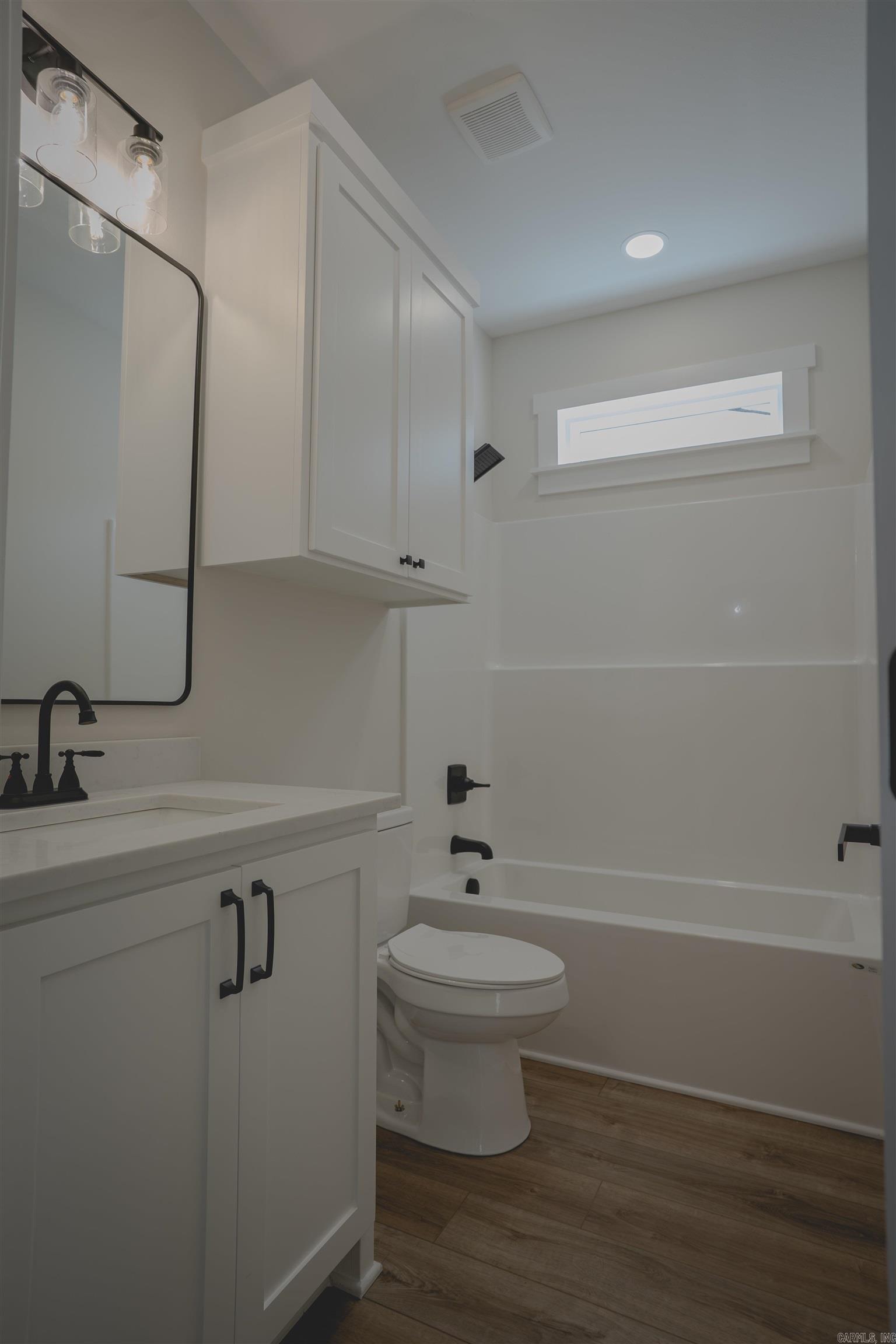 196 Pearson Street Property Photo 12