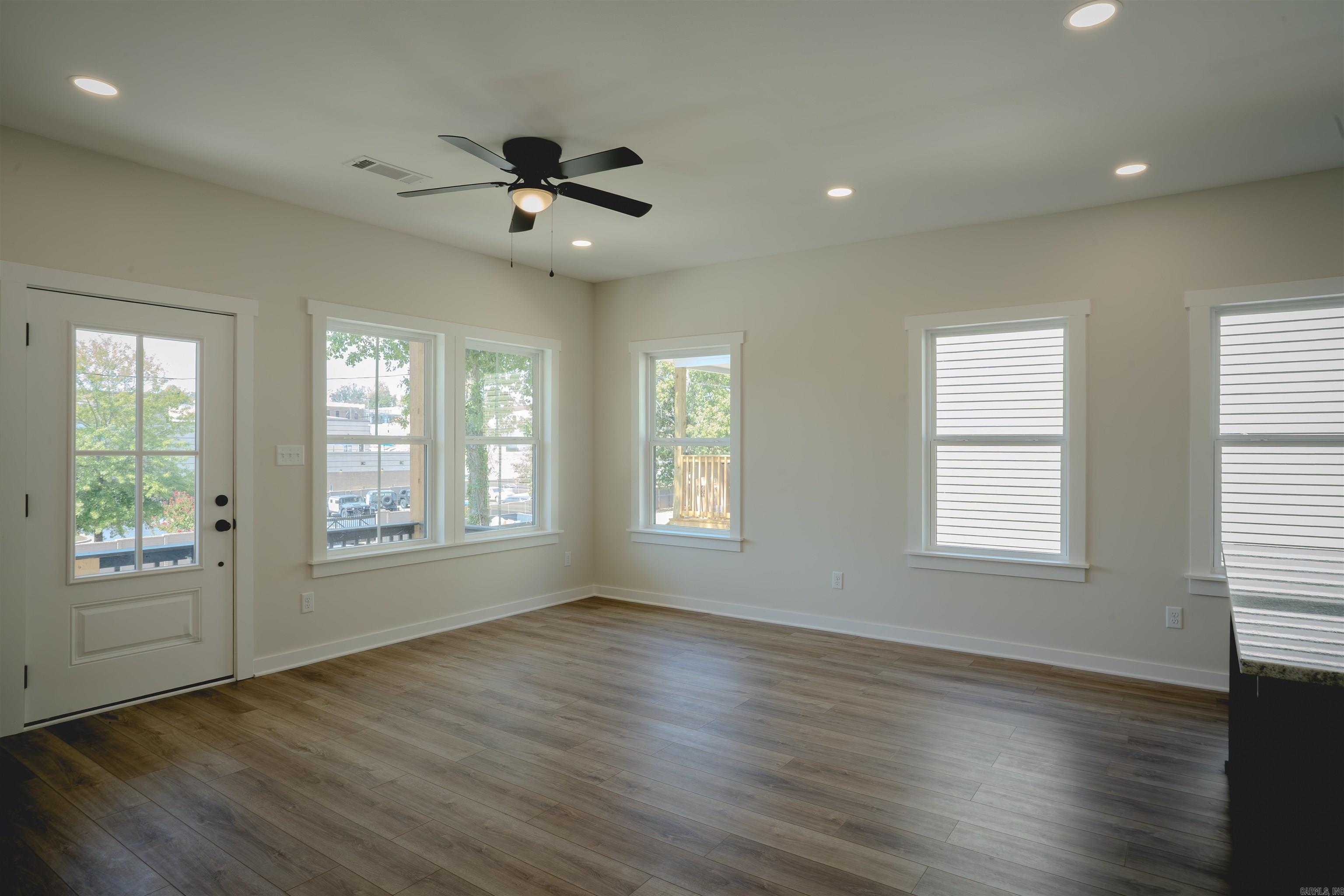 196 Pearson Street Property Photo 19