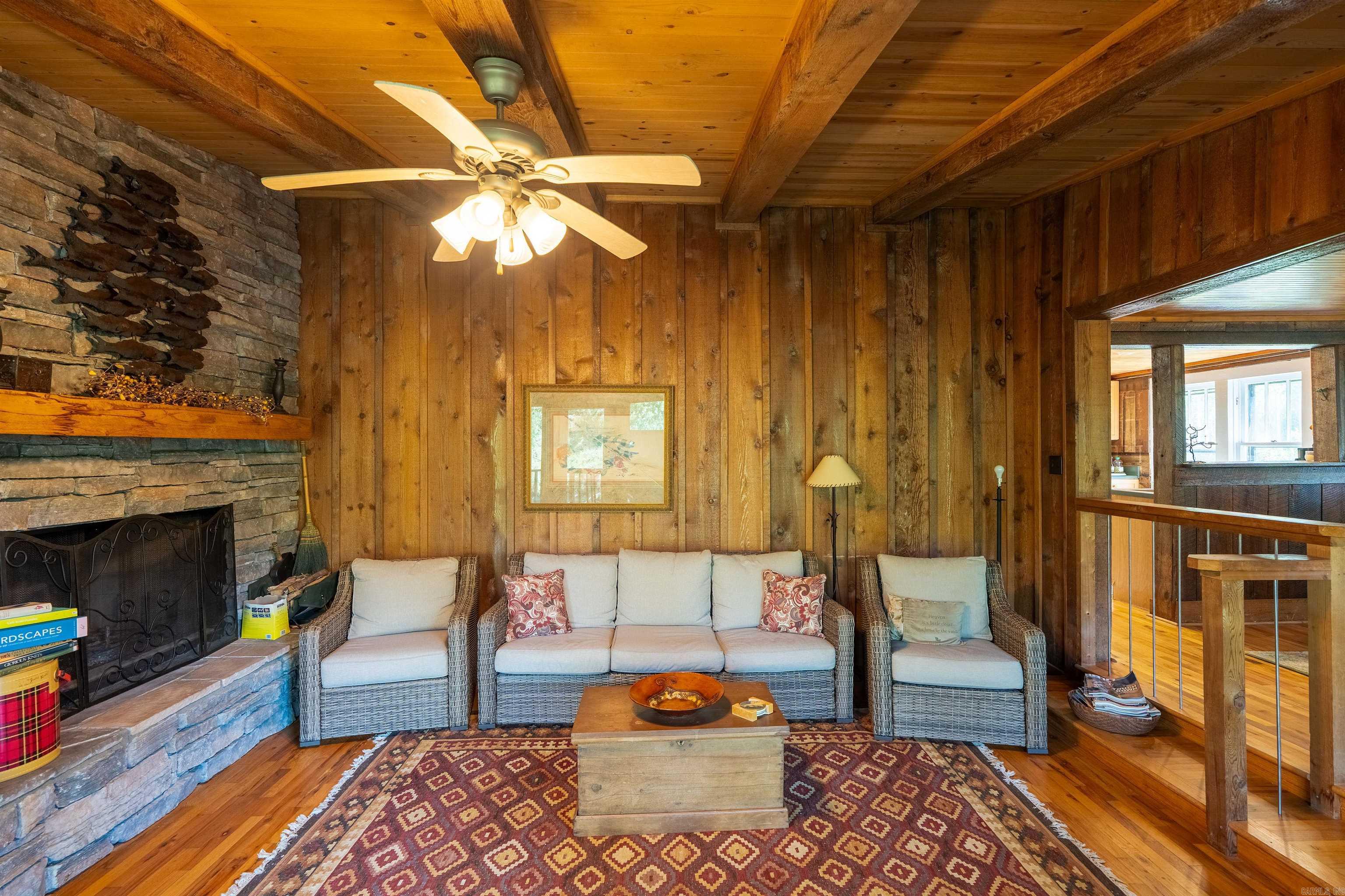 489 River Drive Property Photo 4