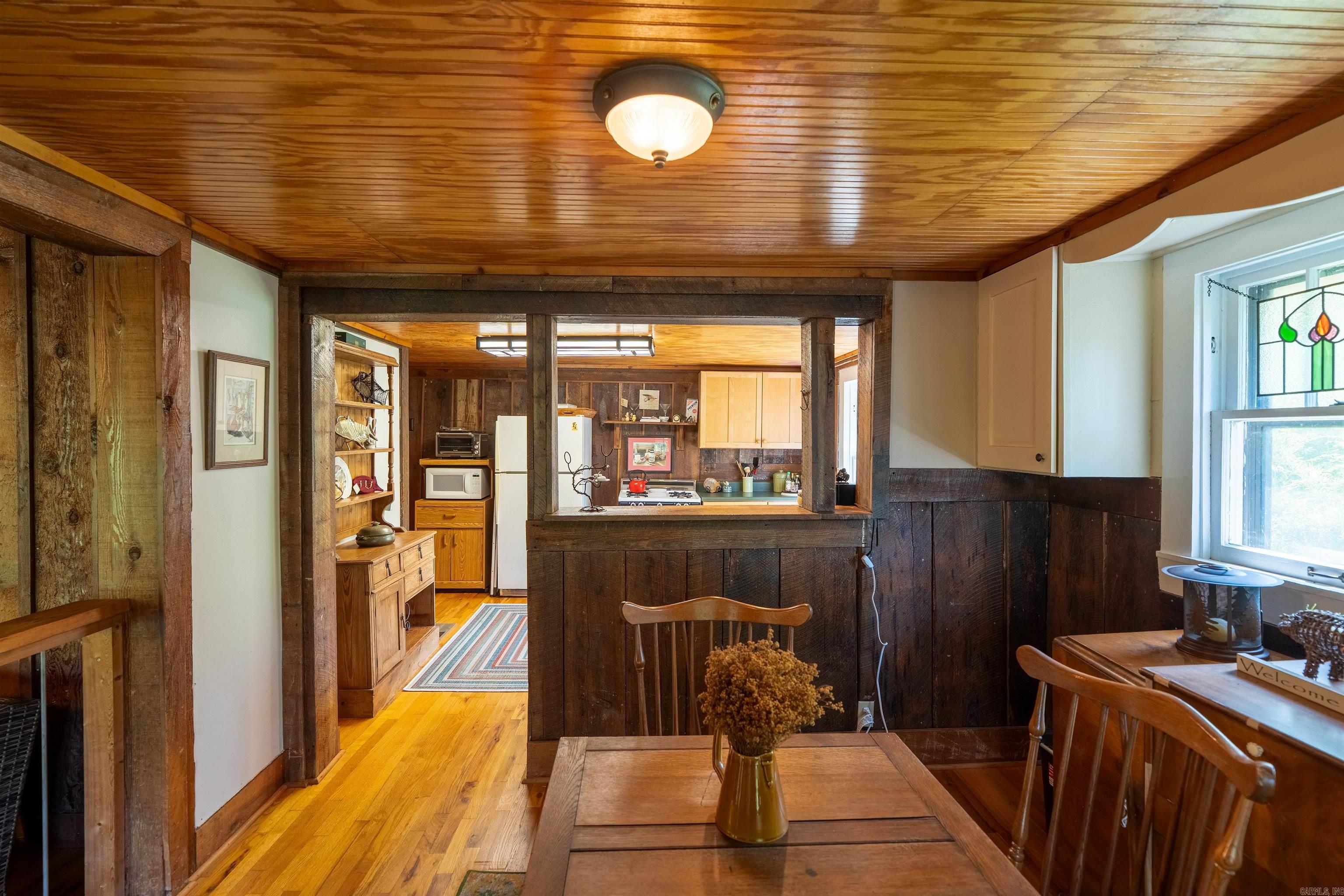 489 River Drive Property Photo 9