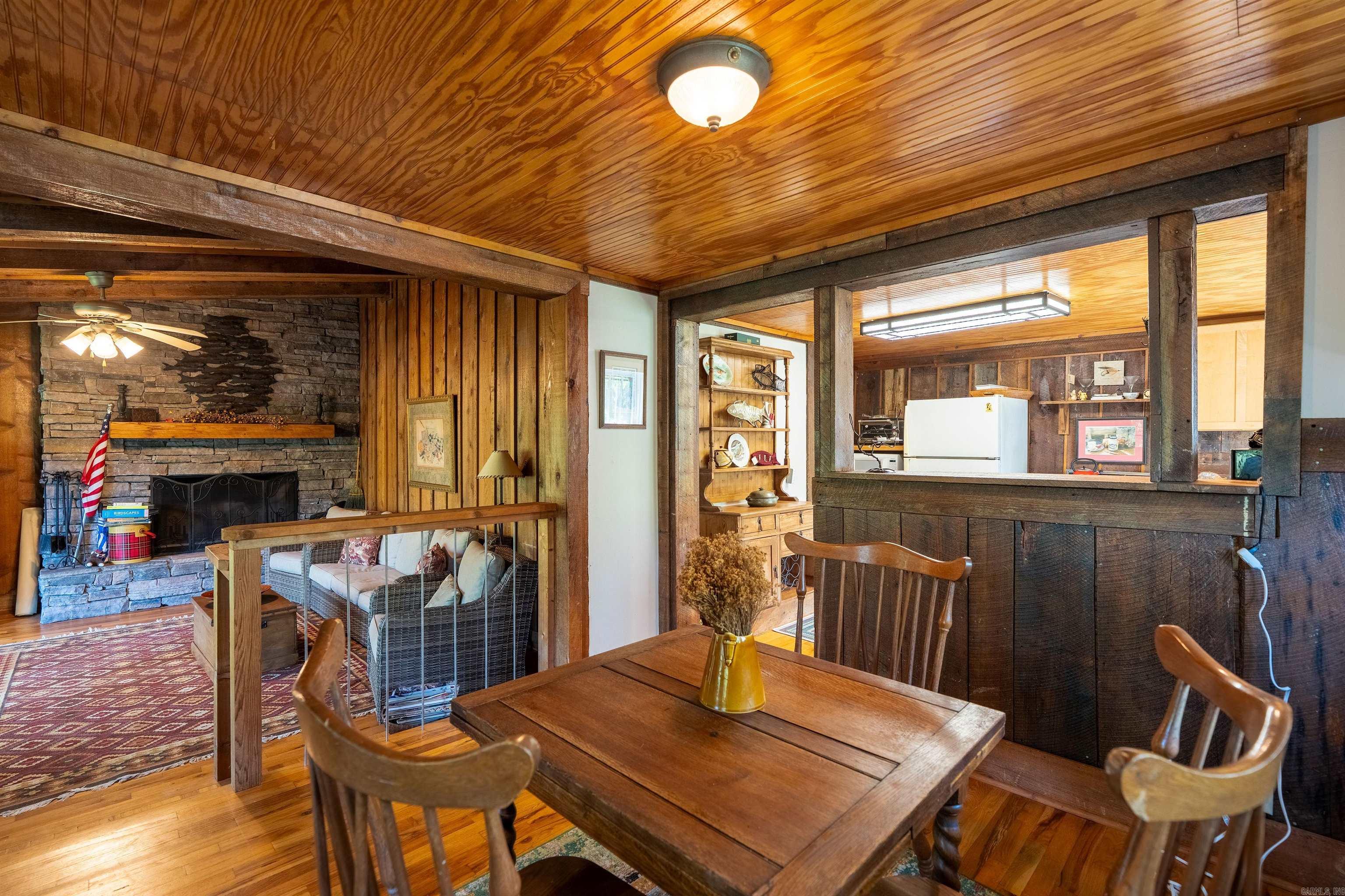 489 River Drive Property Photo 10