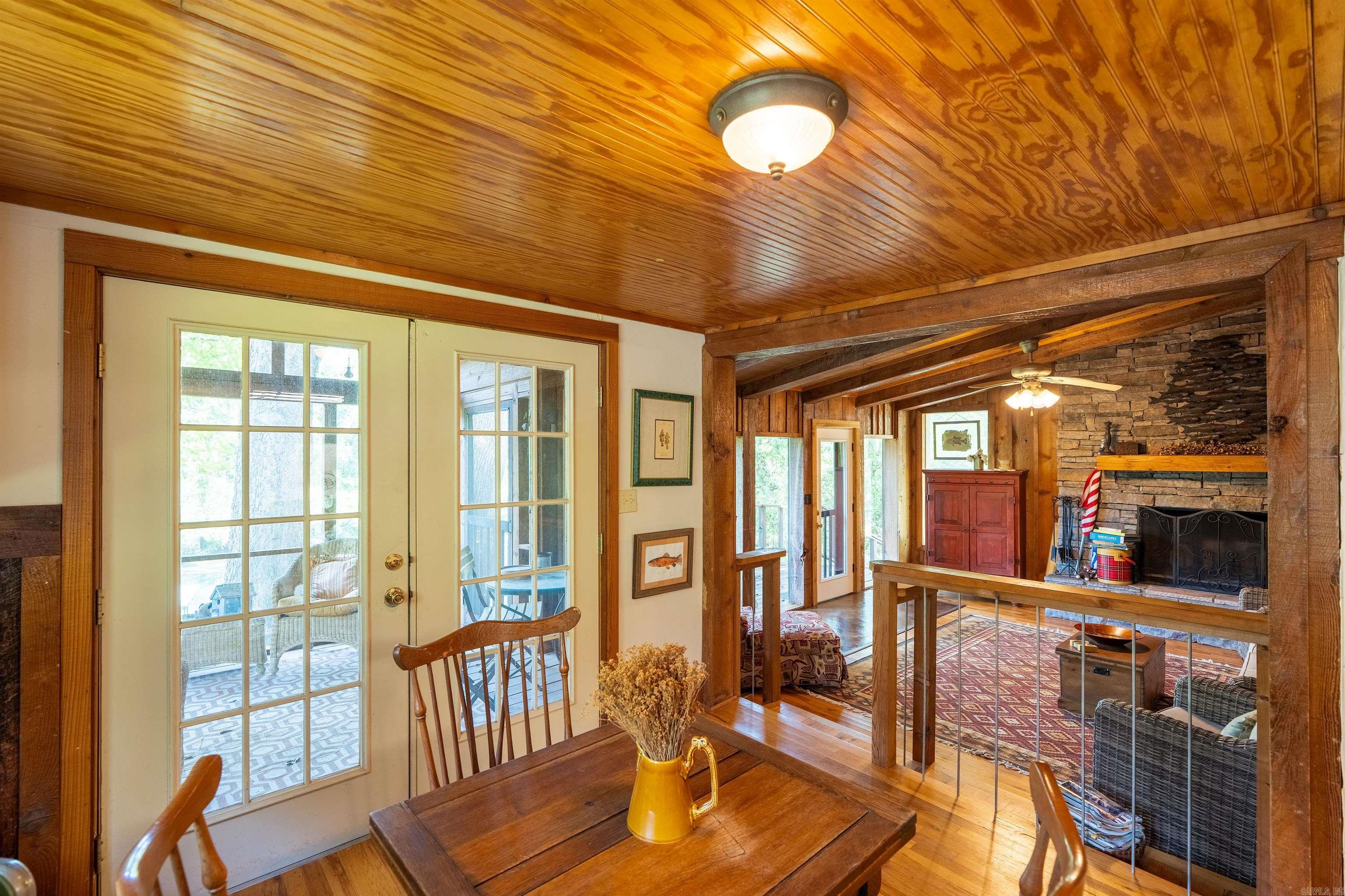 489 River Drive Property Photo 11