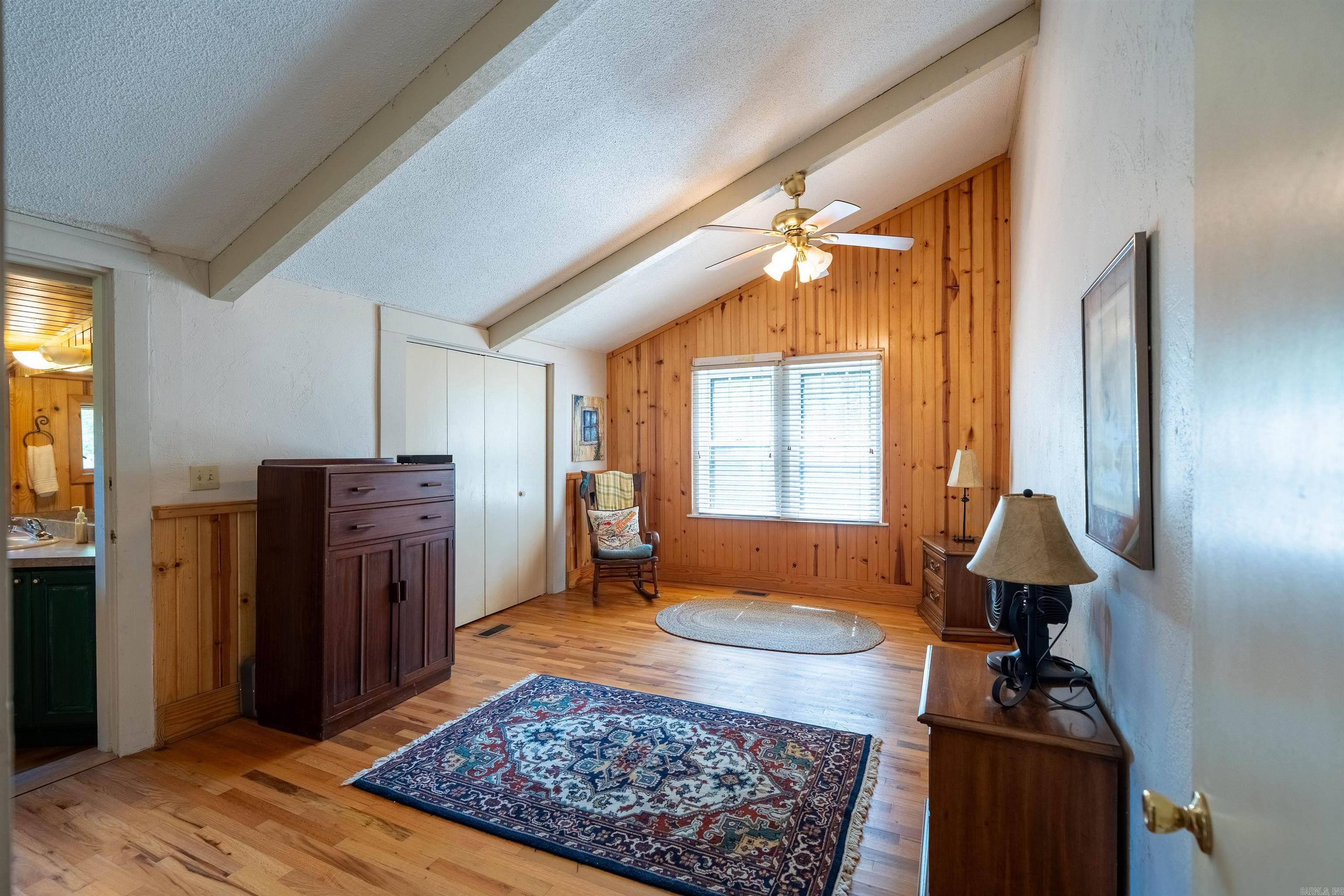 489 River Drive Property Photo 16