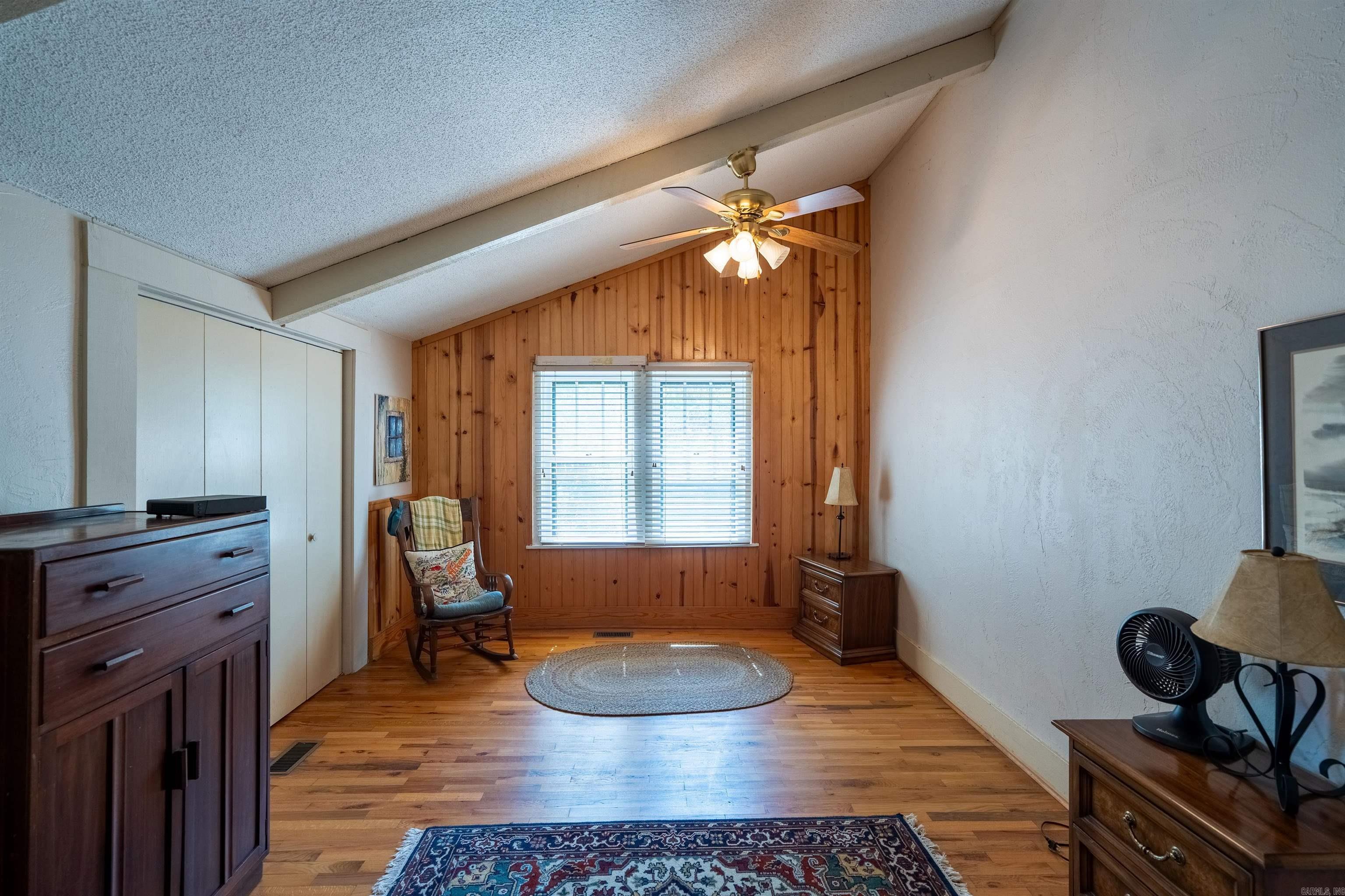 489 River Drive Property Photo 17