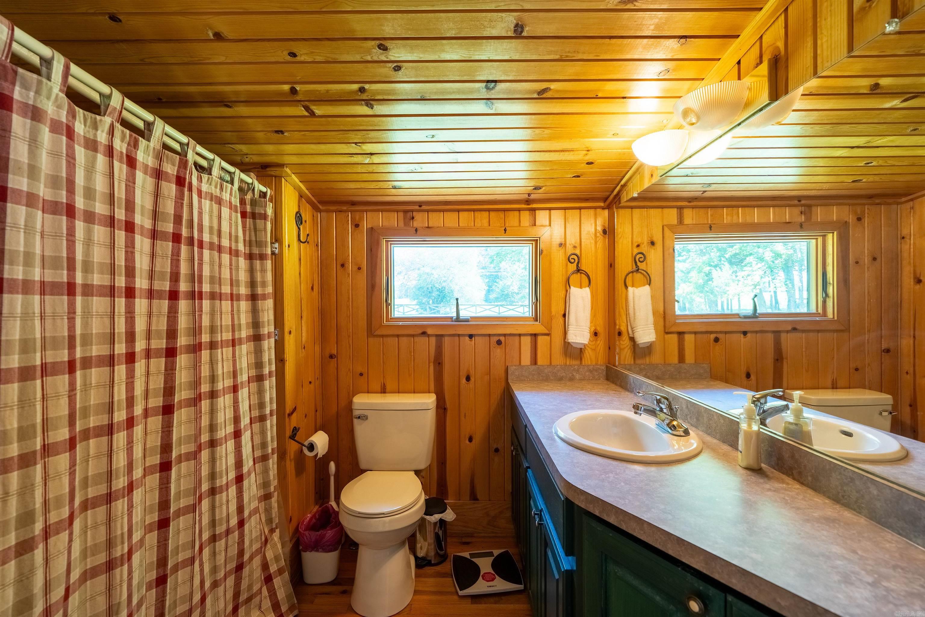 489 River Drive Property Photo 18