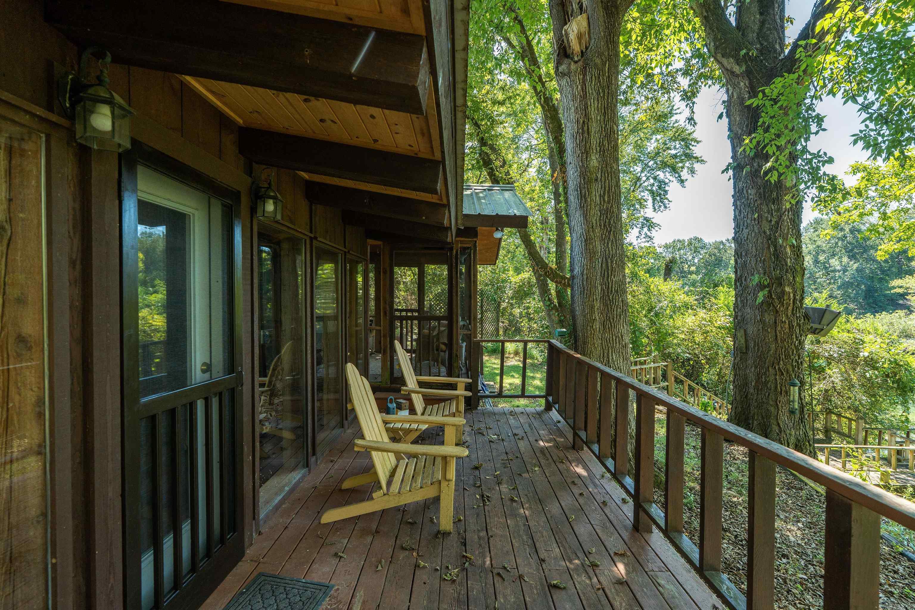 489 River Drive Property Photo 20