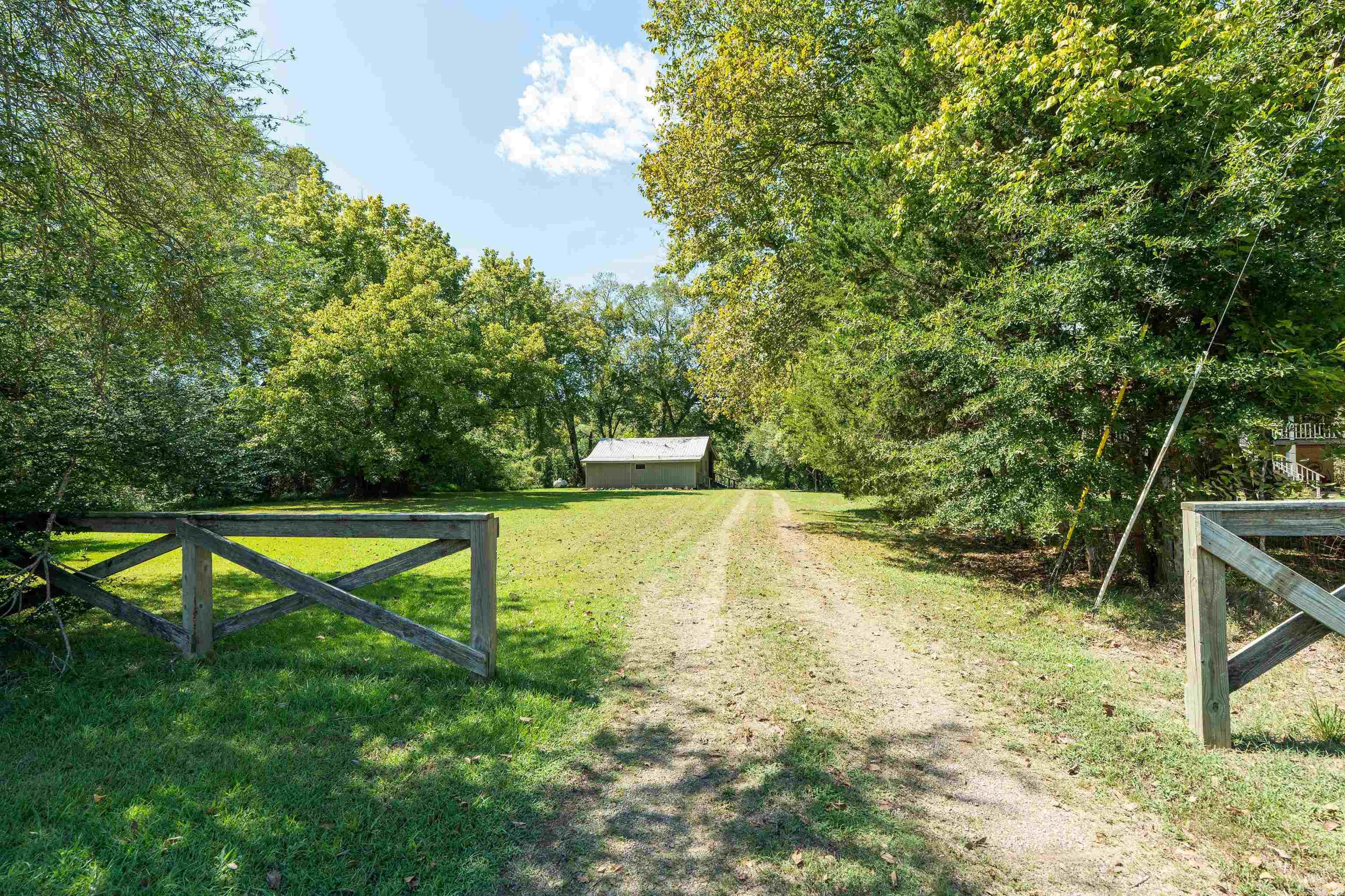 489 River Drive Property Photo 26