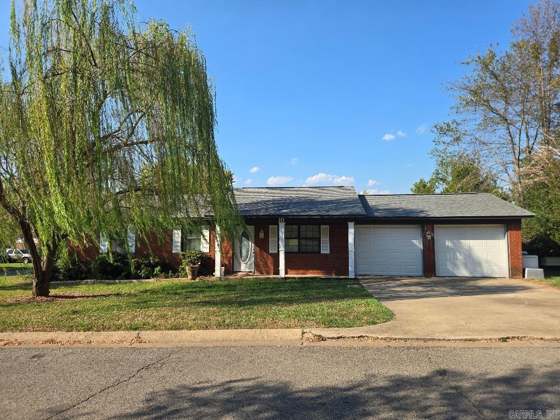 10 Fitzgerald Property Photo 1