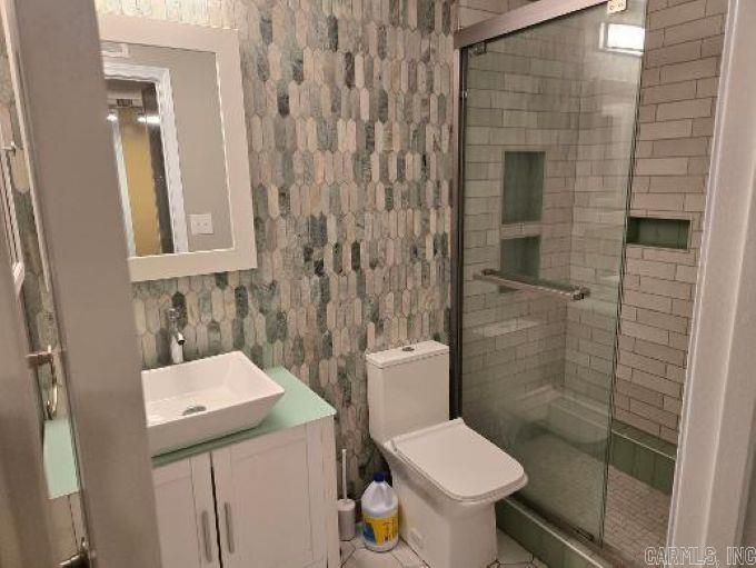 10 Fitzgerald Property Photo 6