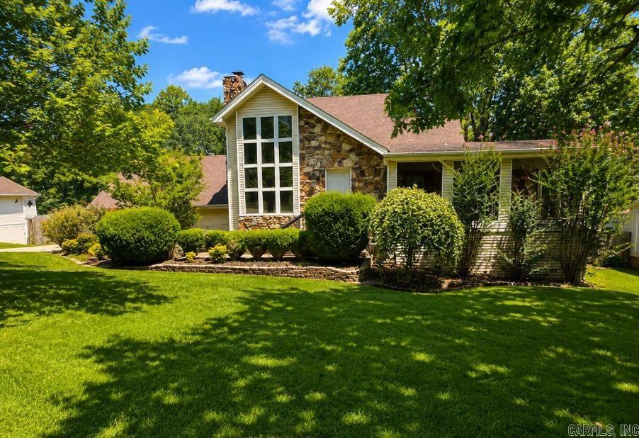 1804 Deerwood Drive Property Photo 2