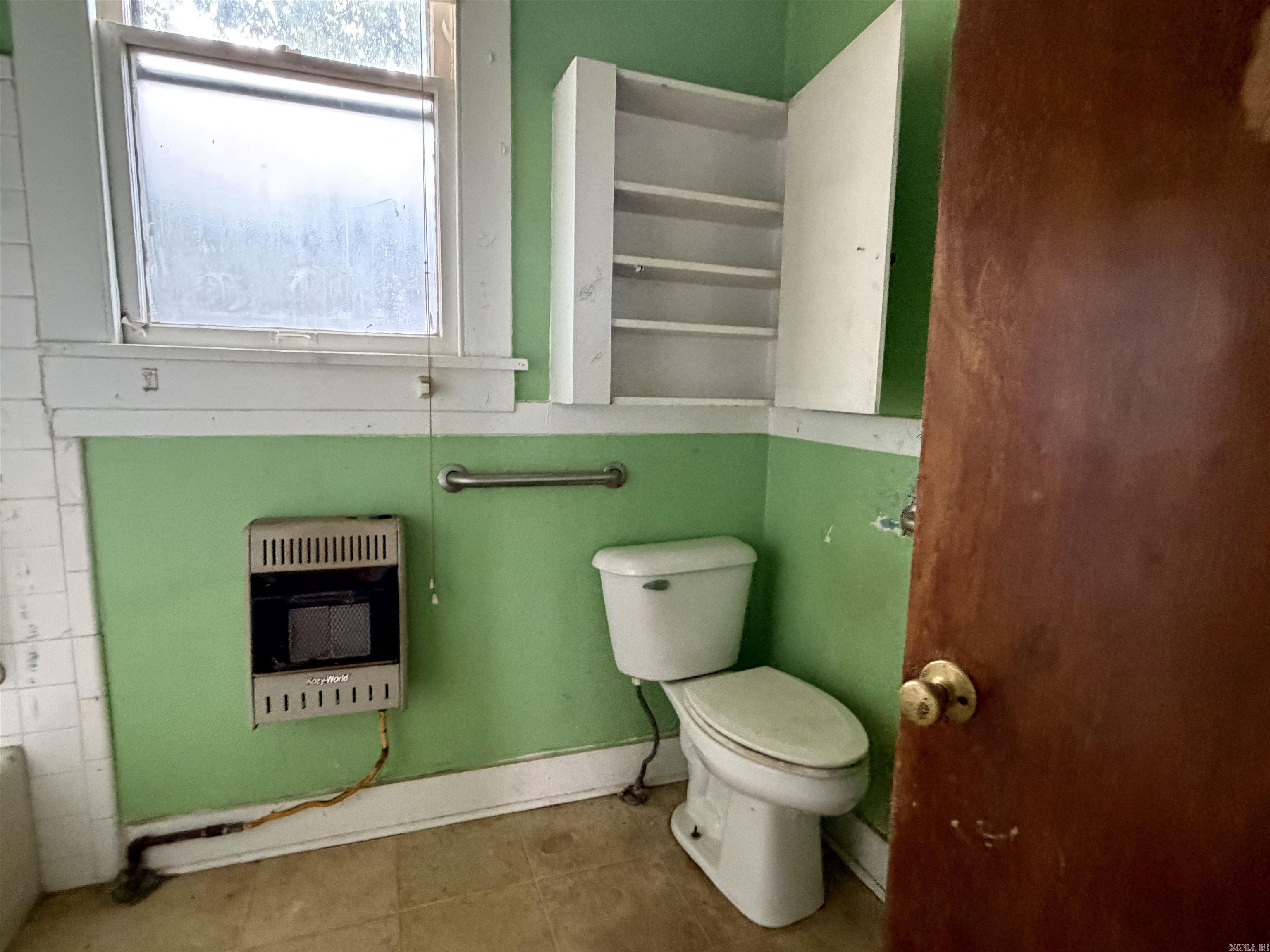 905 Lewis Street Property Photo 11