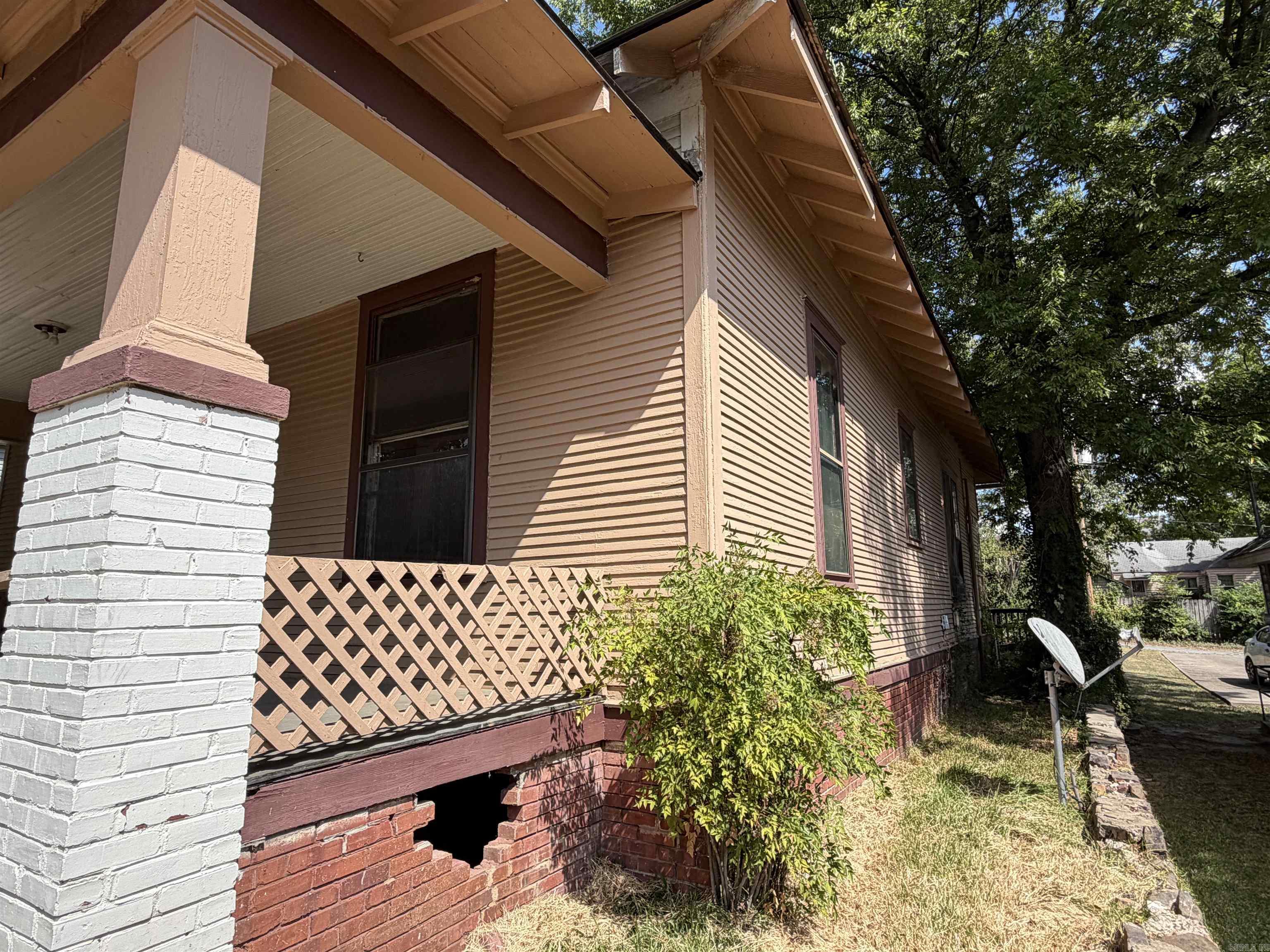 905 Lewis Street Property Photo 18